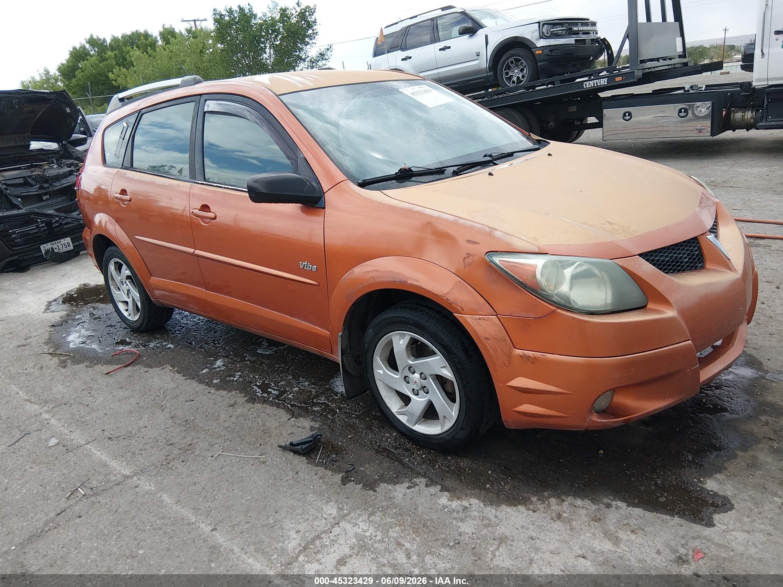 2004 Pontiac Vibe   Orange vin: 5Y2SL62804Z411017
