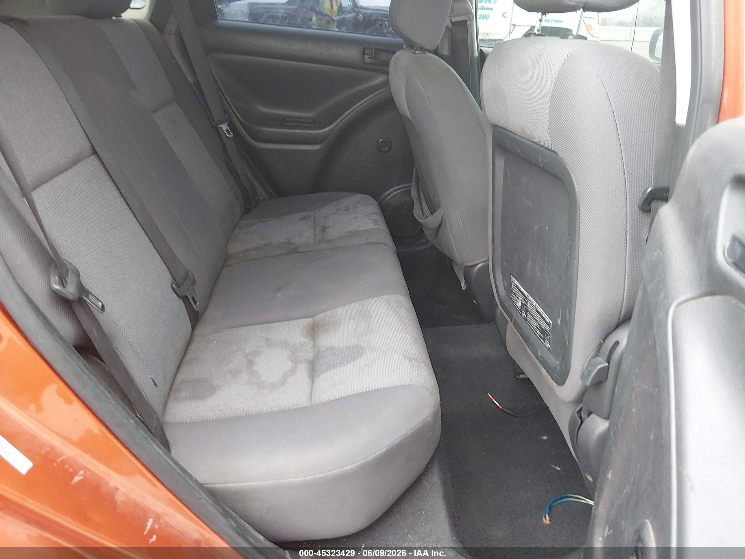 2004 Pontiac Vibe Orange vin: 5Y2SL62804Z411017