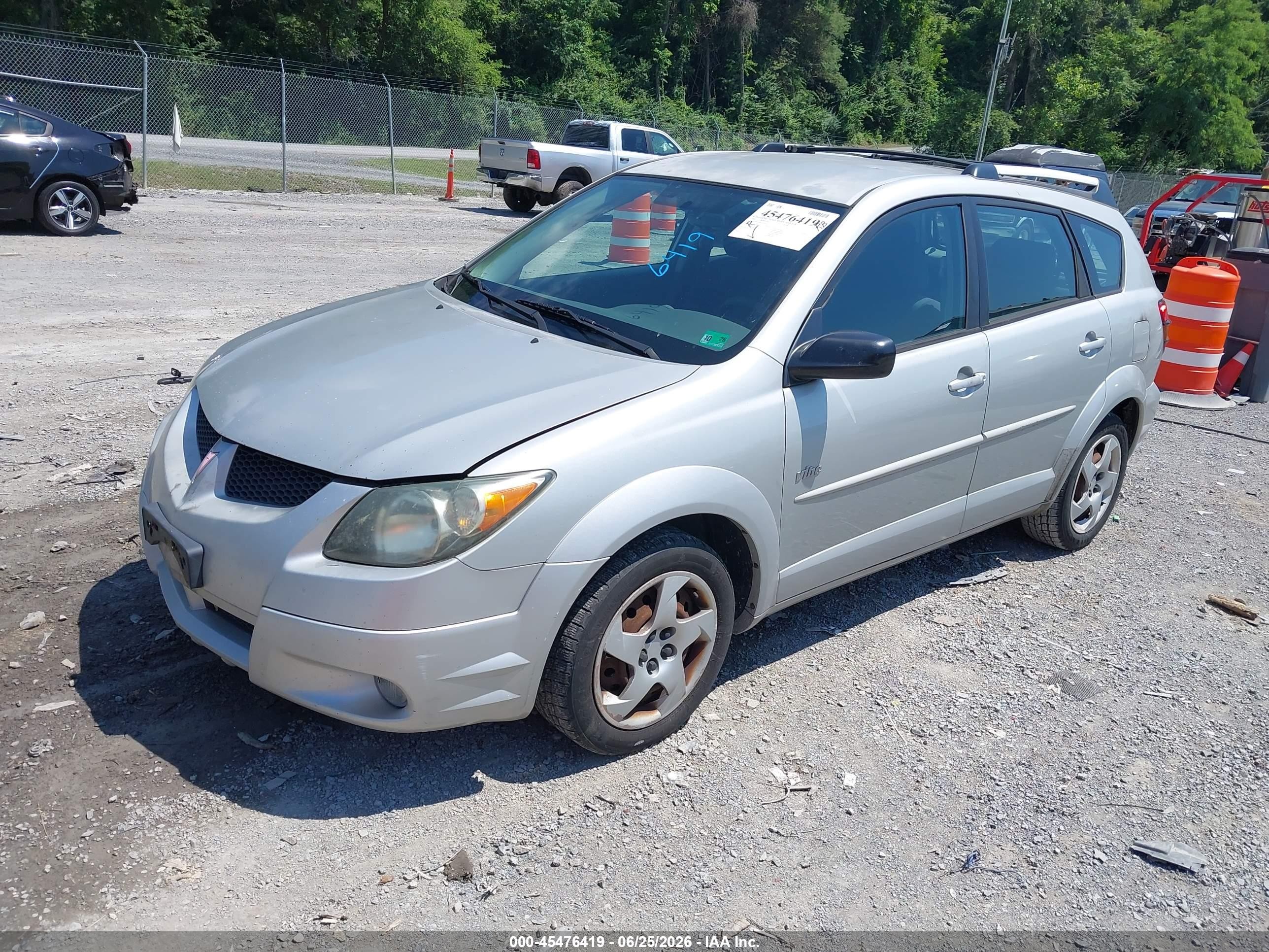 2004 Pontiac Vibe   Серебряный vin: 5Y2SL62804Z451064