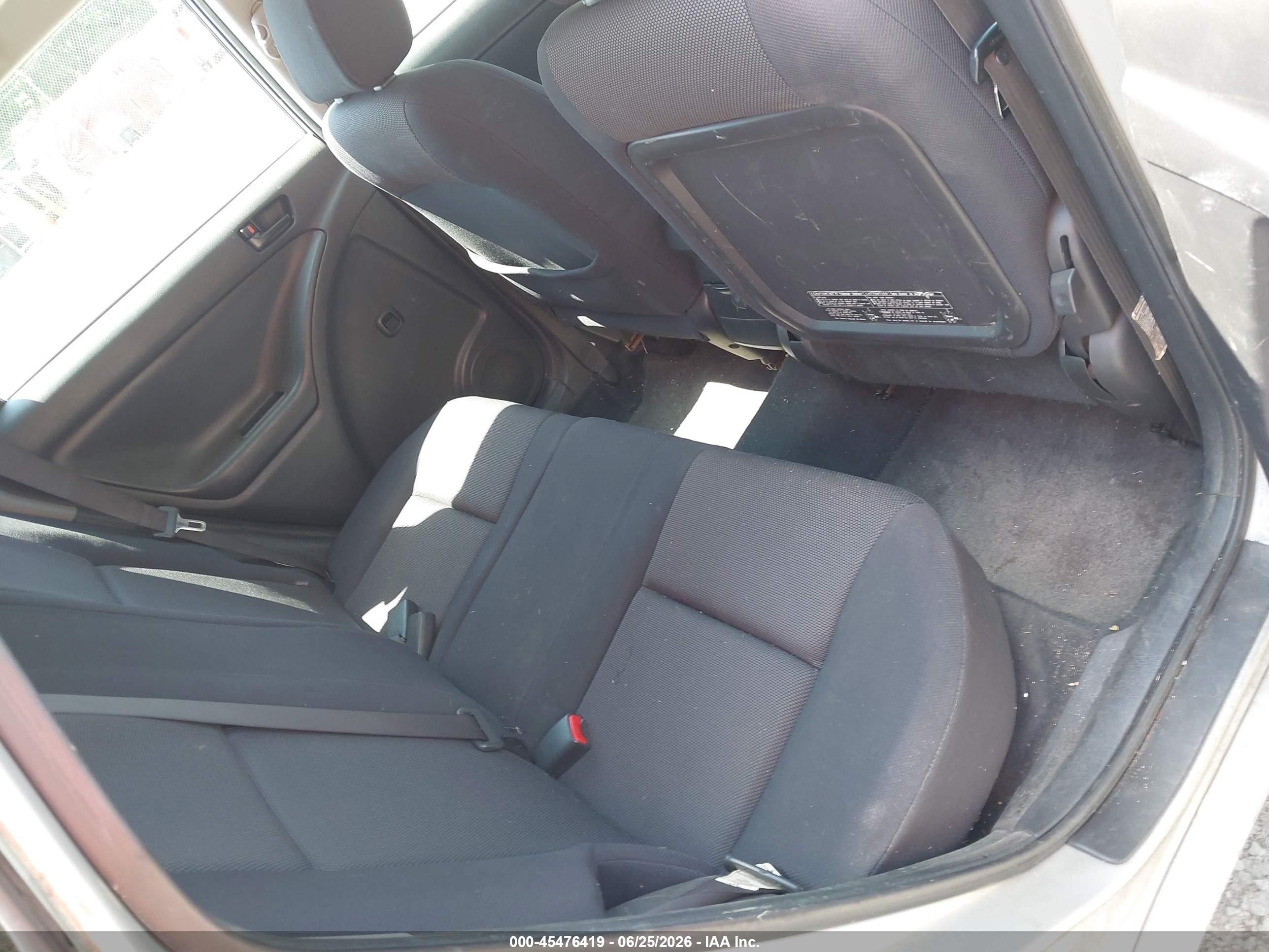 2004 Pontiac Vibe   Серебряный vin: 5Y2SL62804Z451064