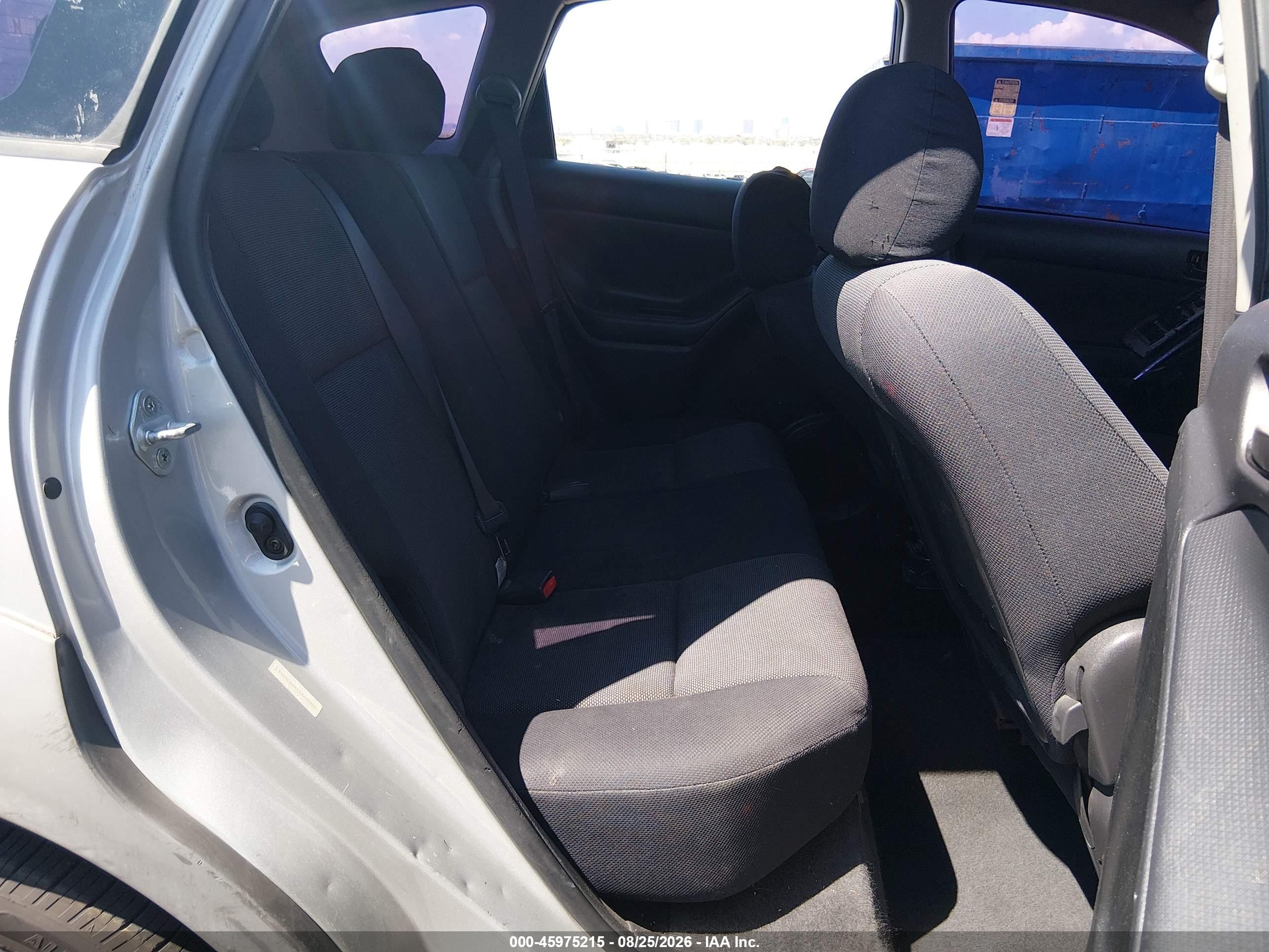 2003 Pontiac Vibe   Серебряный vin: 5Y2SL62813Z479020