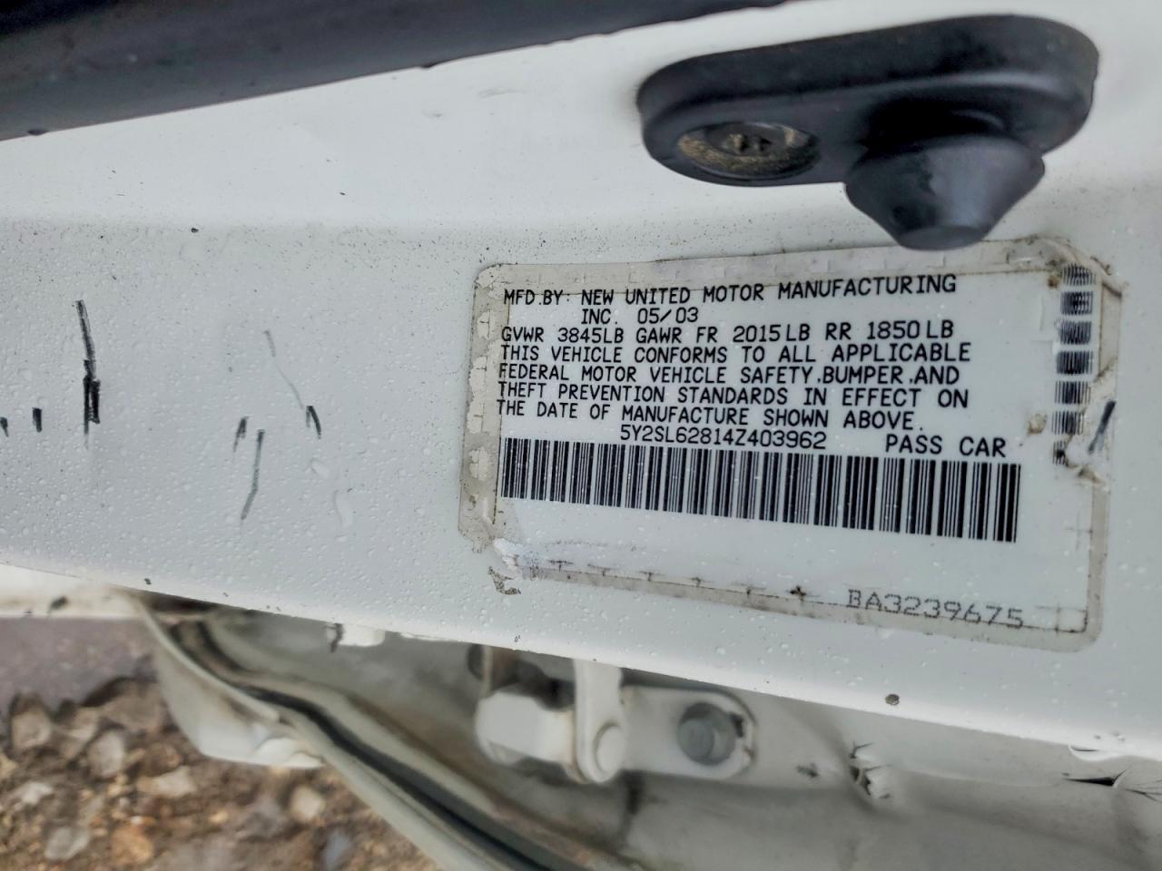2004 Pontiac Vibe White vin: 5Y2SL62814Z403962