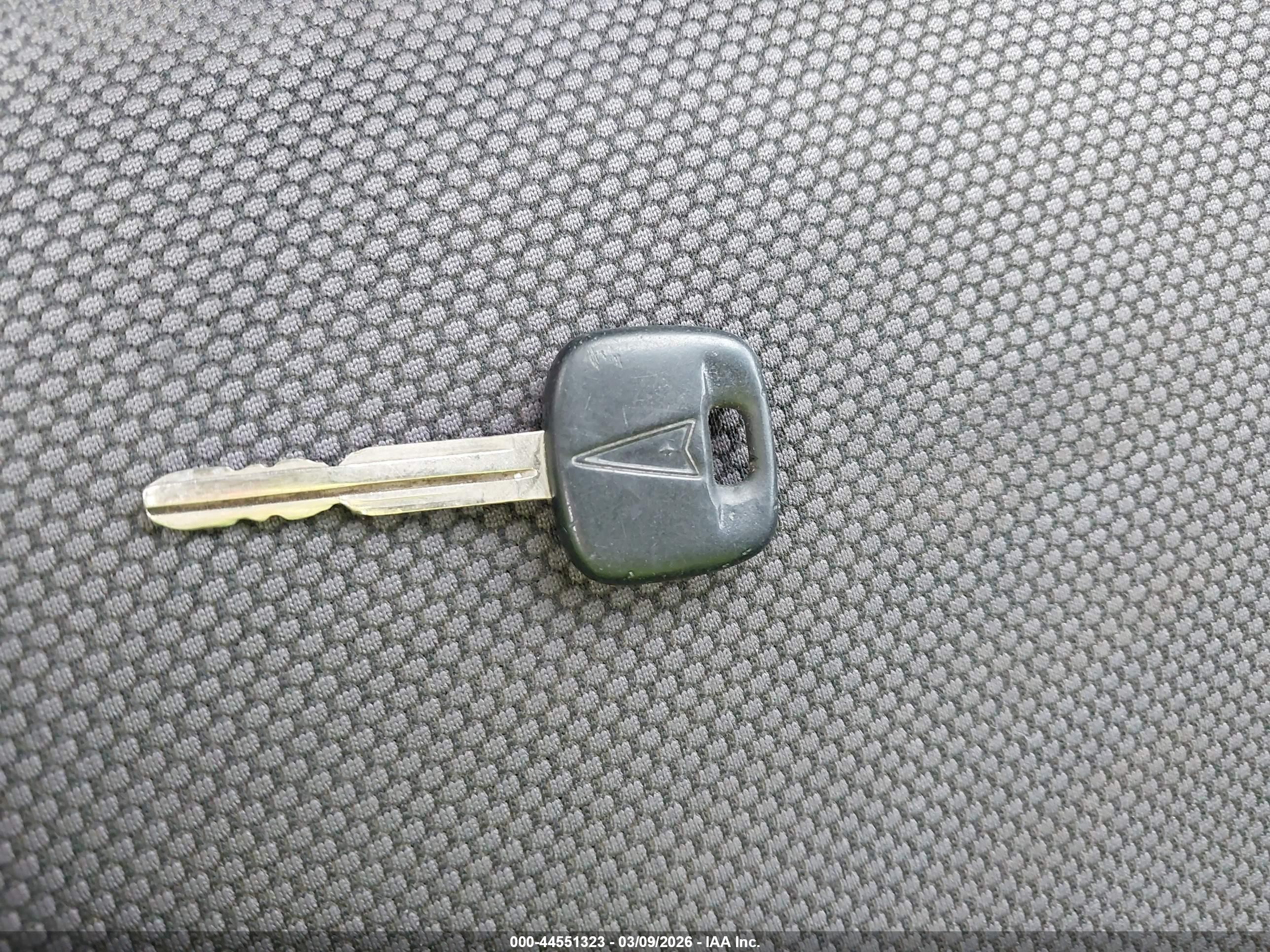 2003 Pontiac Vibe   Red vin: 5Y2SL62823Z423572