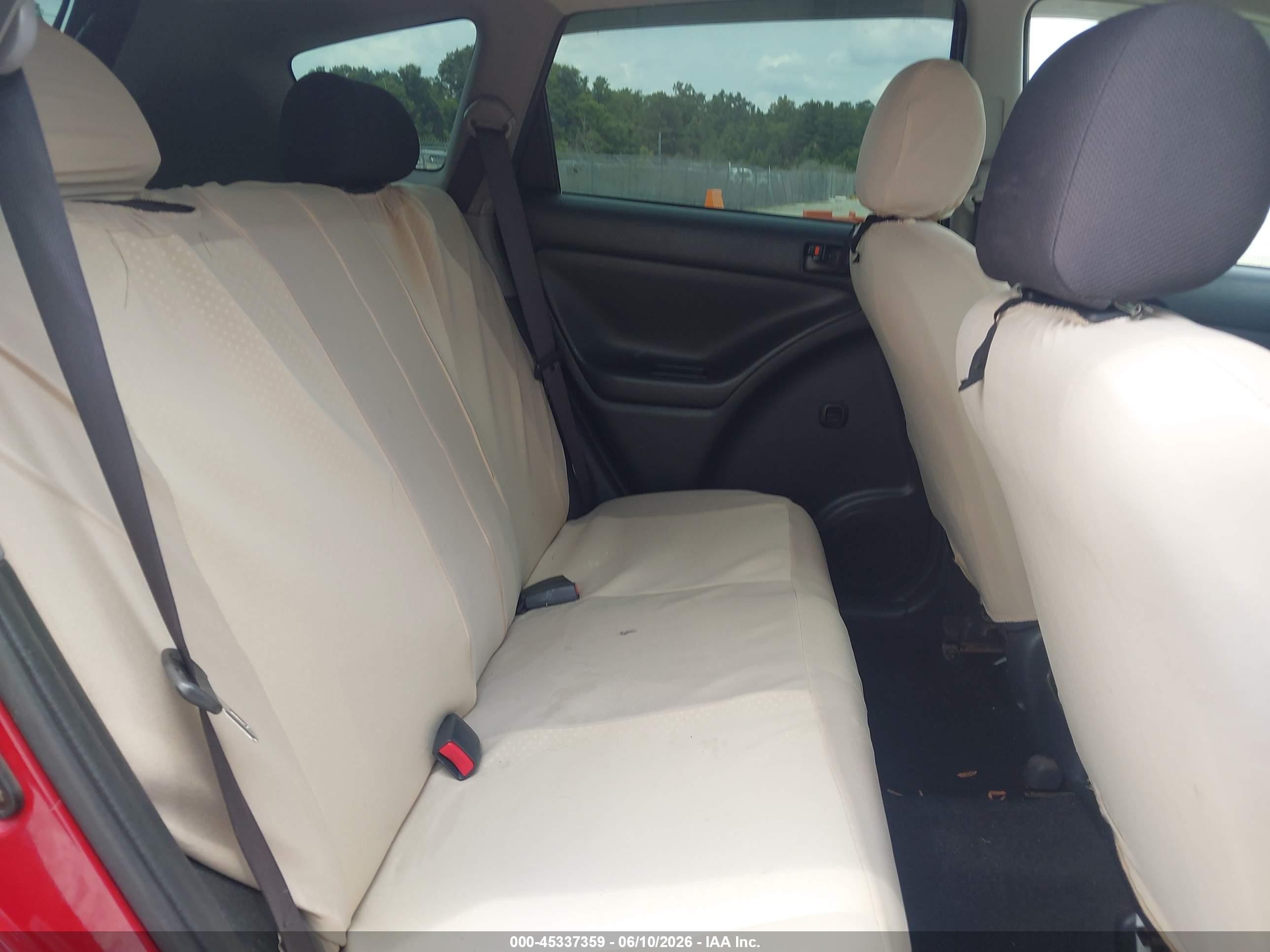 2004 Pontiac Vibe   Red vin: 5Y2SL62824Z404473