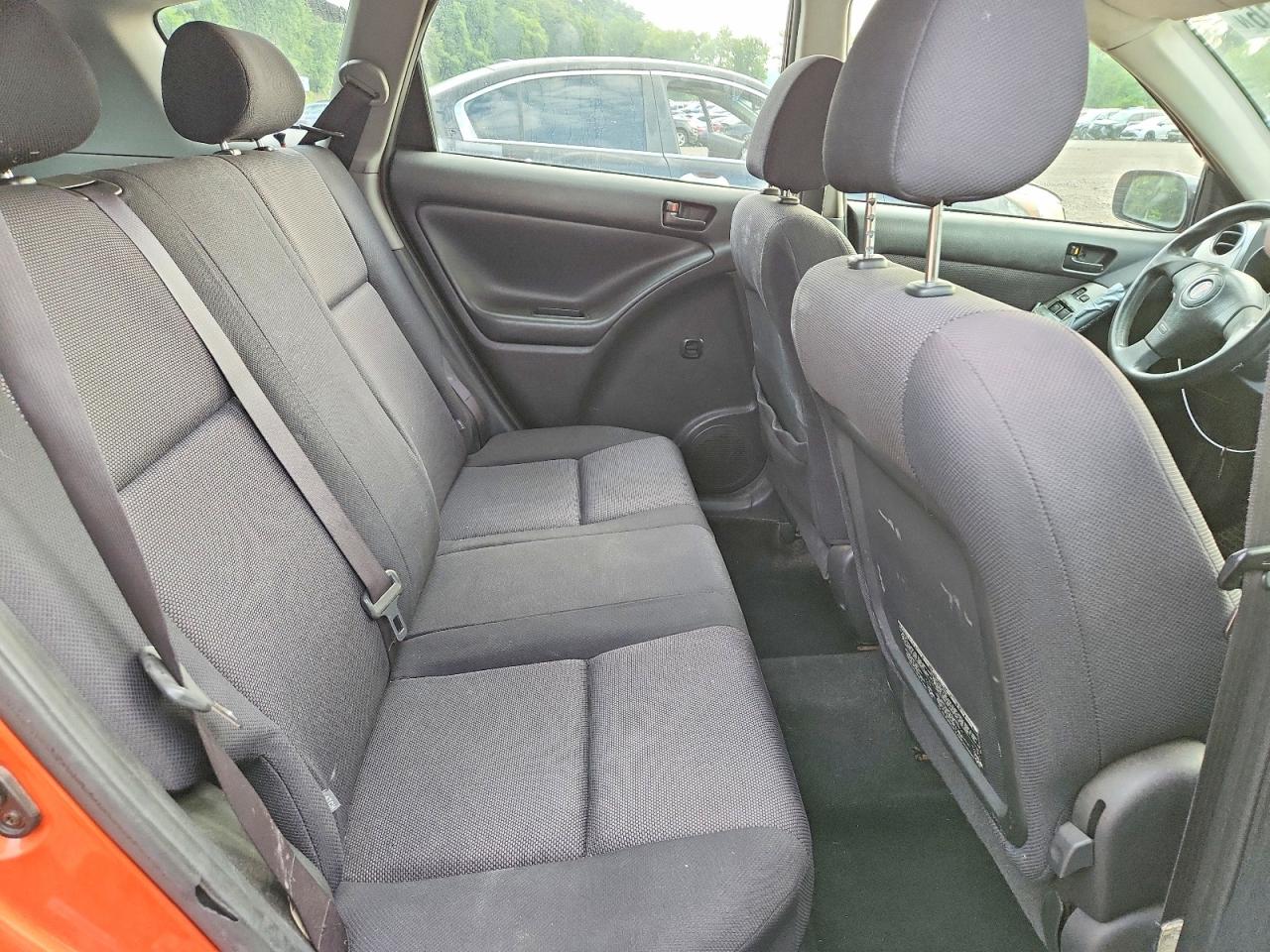 2004 Pontiac Vibe Orange vin: 5Y2SL62834Z437904