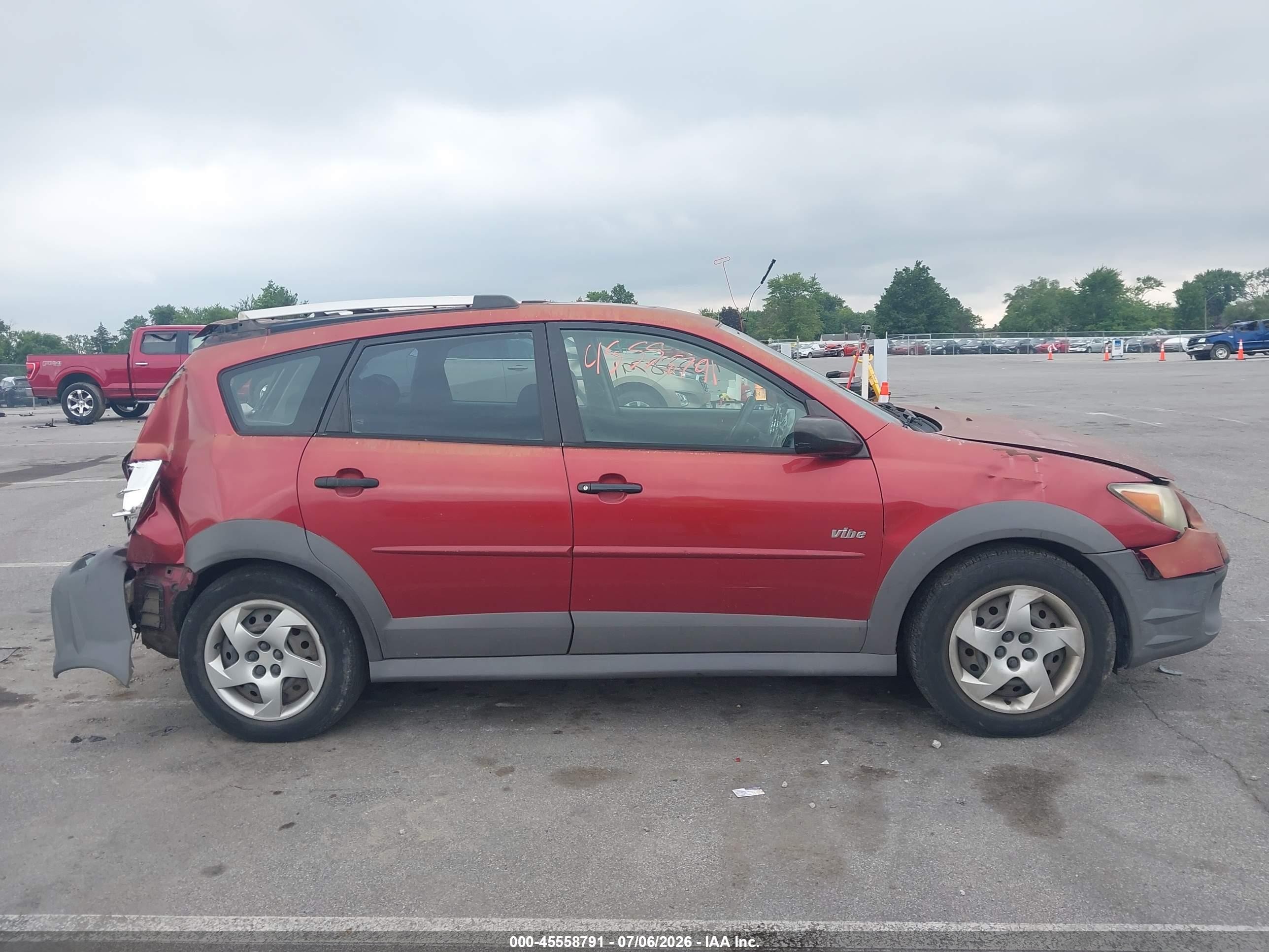 2004 Pontiac Vibe   Orange vin: 5Y2SL62844Z414812