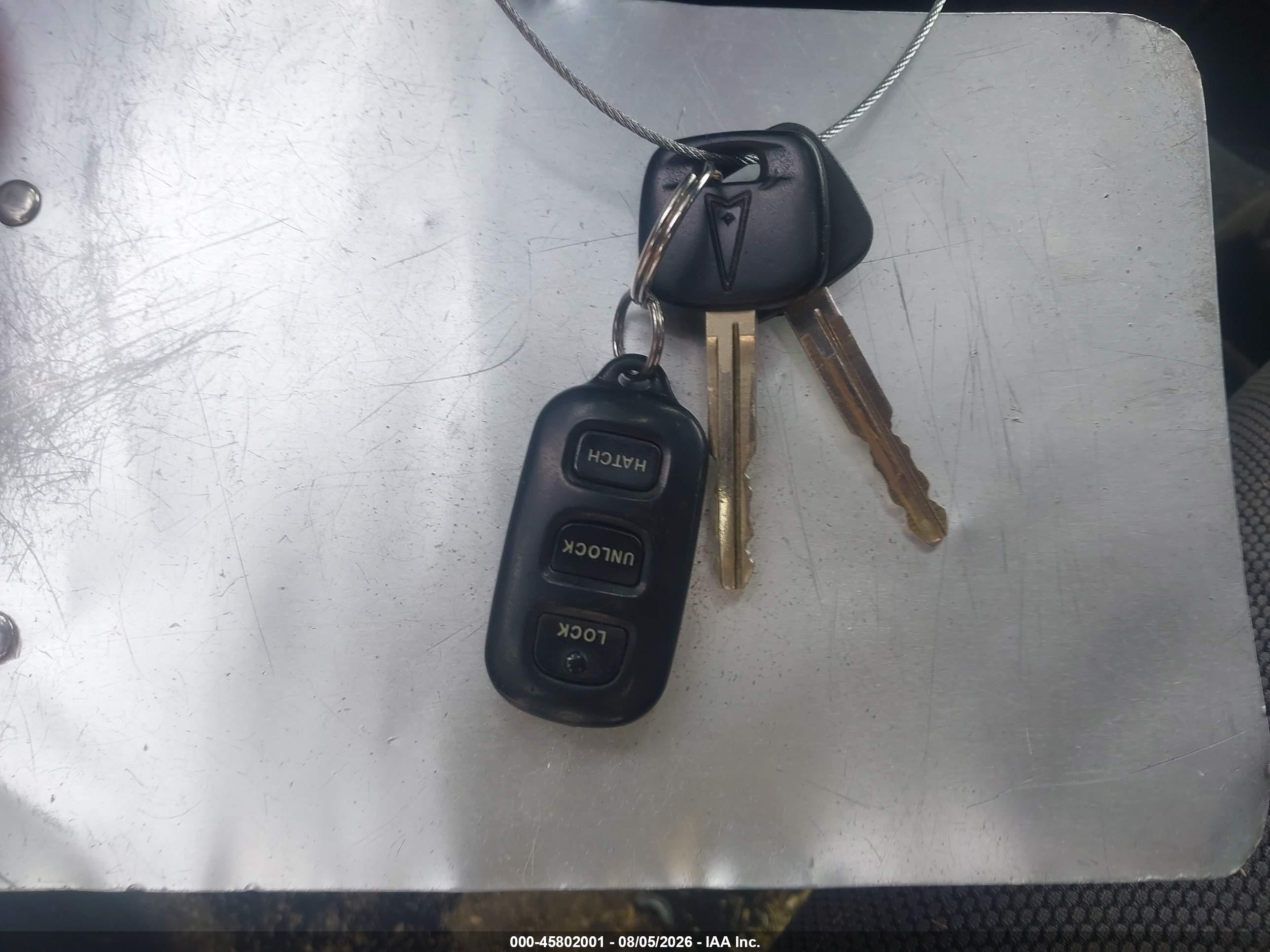 2004 Pontiac Vibe   Burgundy vin: 5Y2SL62844Z429505