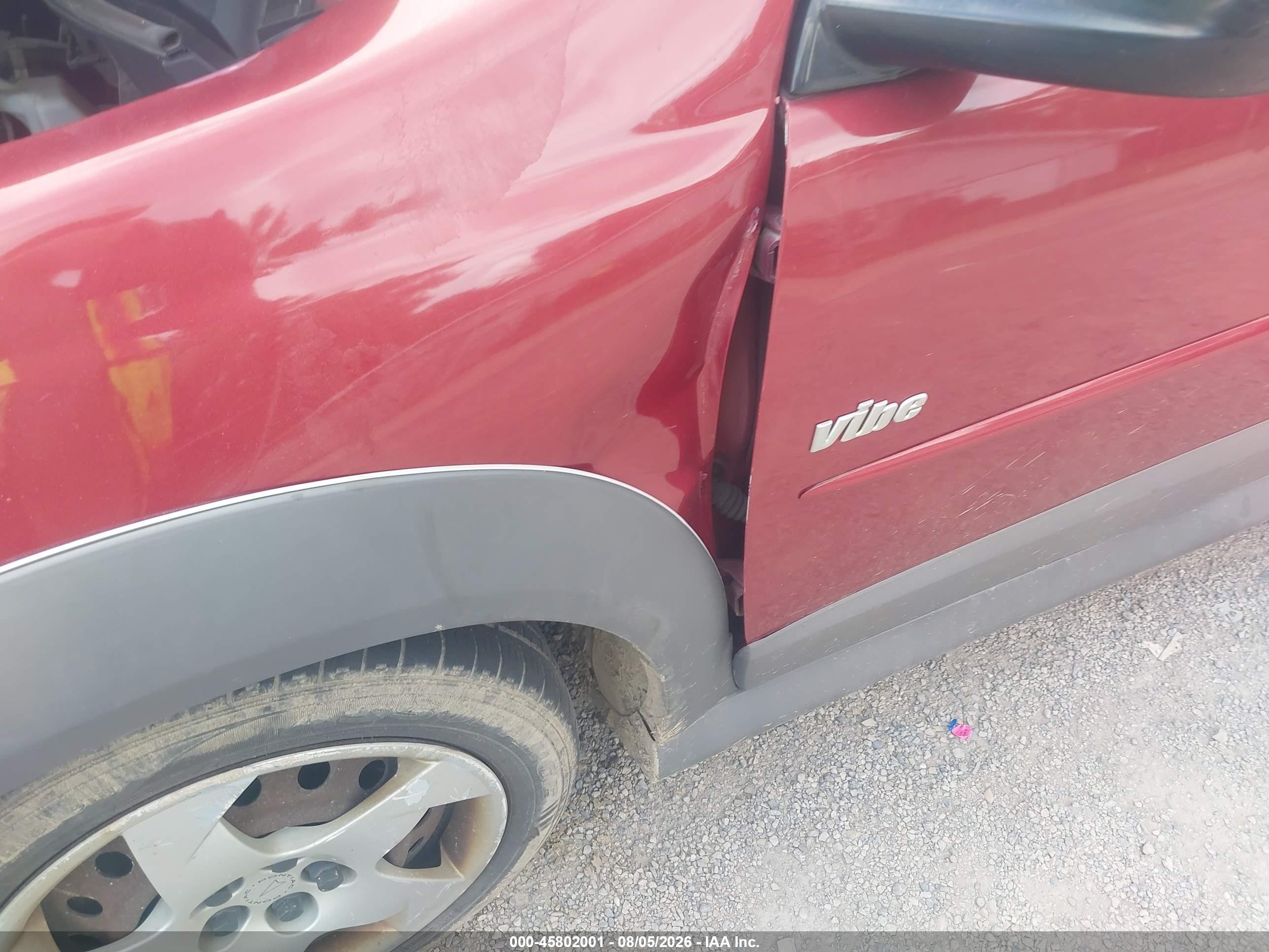 2004 Pontiac Vibe   Burgundy vin: 5Y2SL62844Z429505