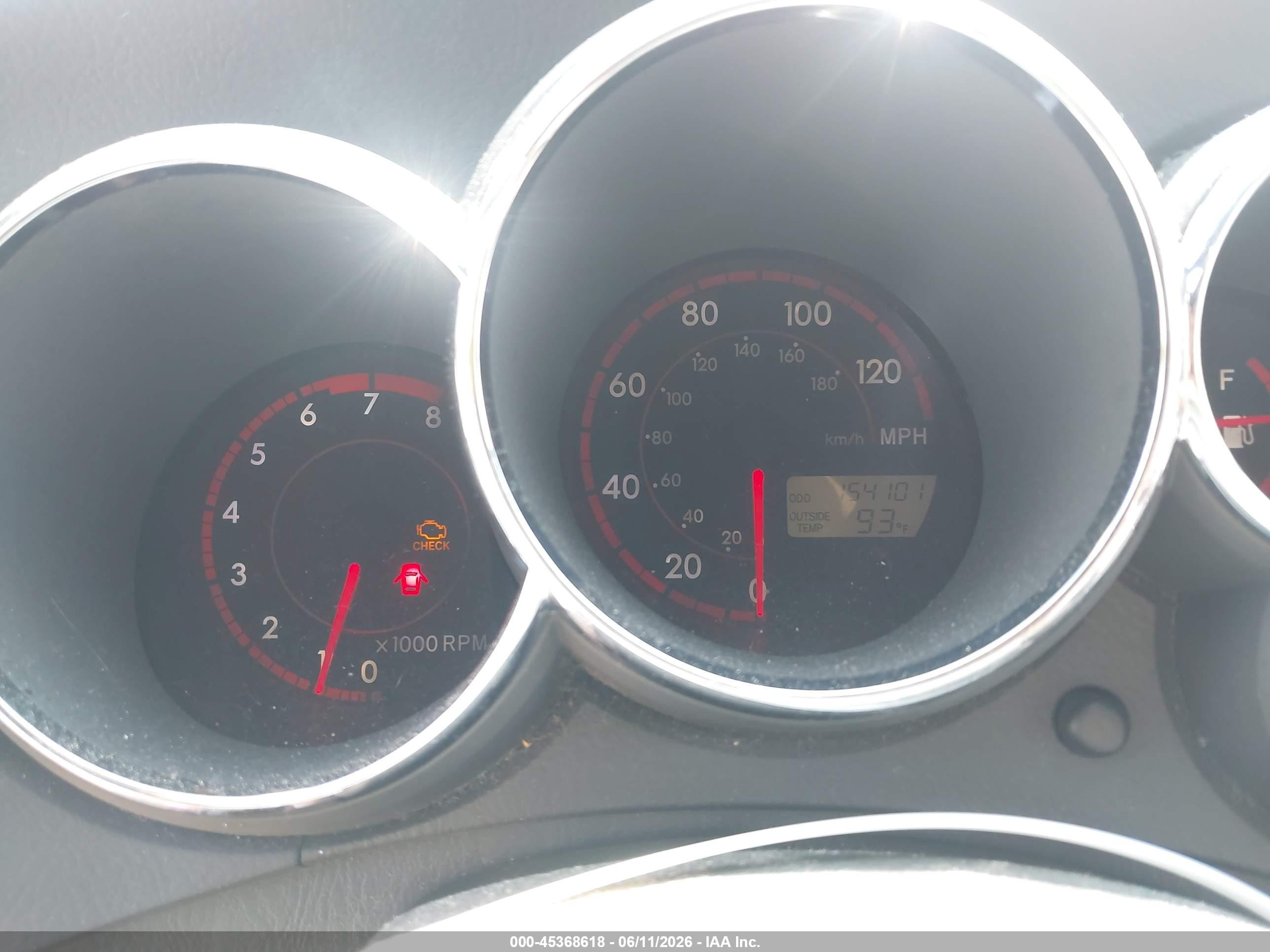 2004 Pontiac Vibe   Orange vin: 5Y2SL62844Z432484