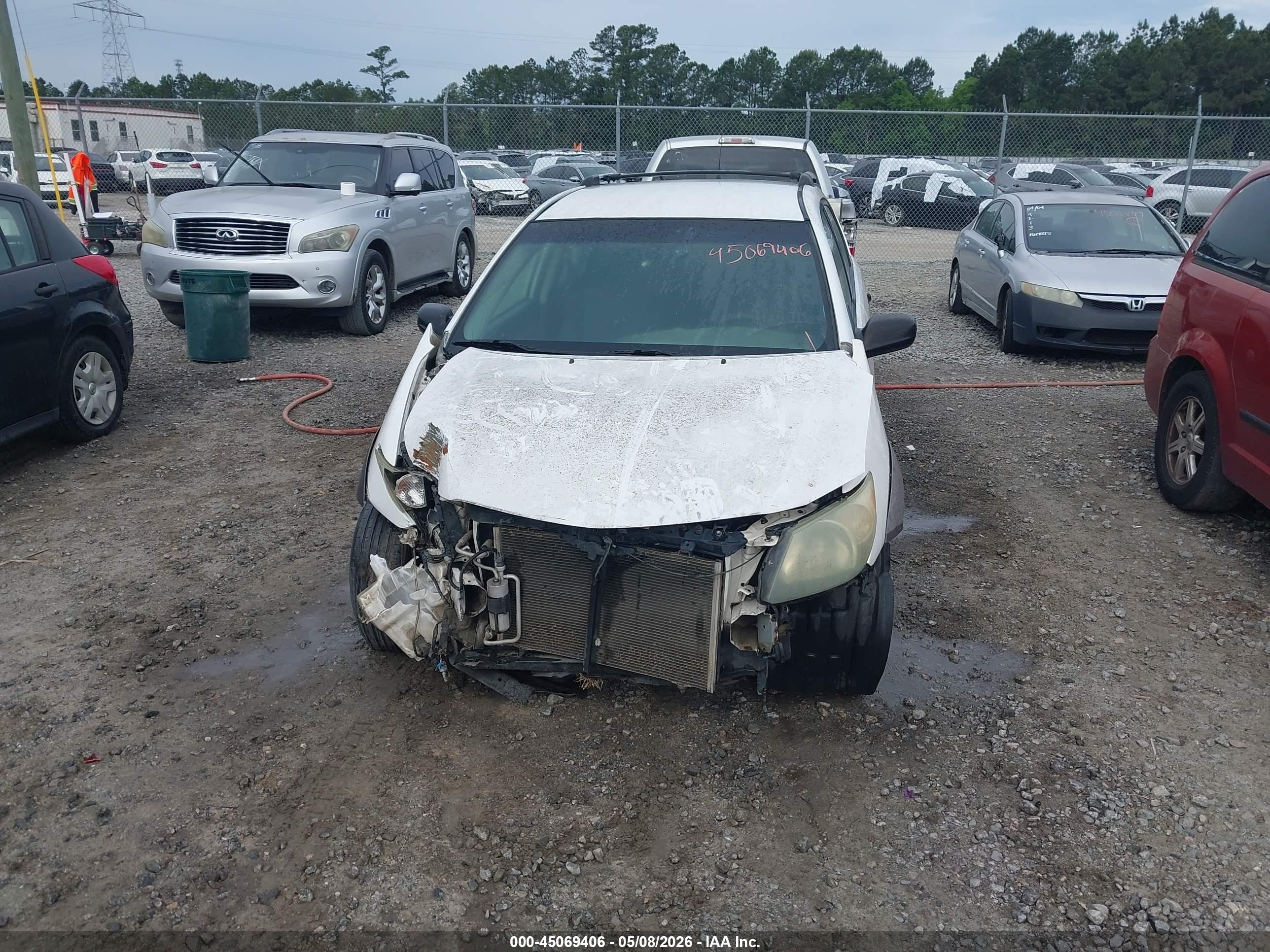 2004 Pontiac Vibe   White vin: 5Y2SL62844Z441220