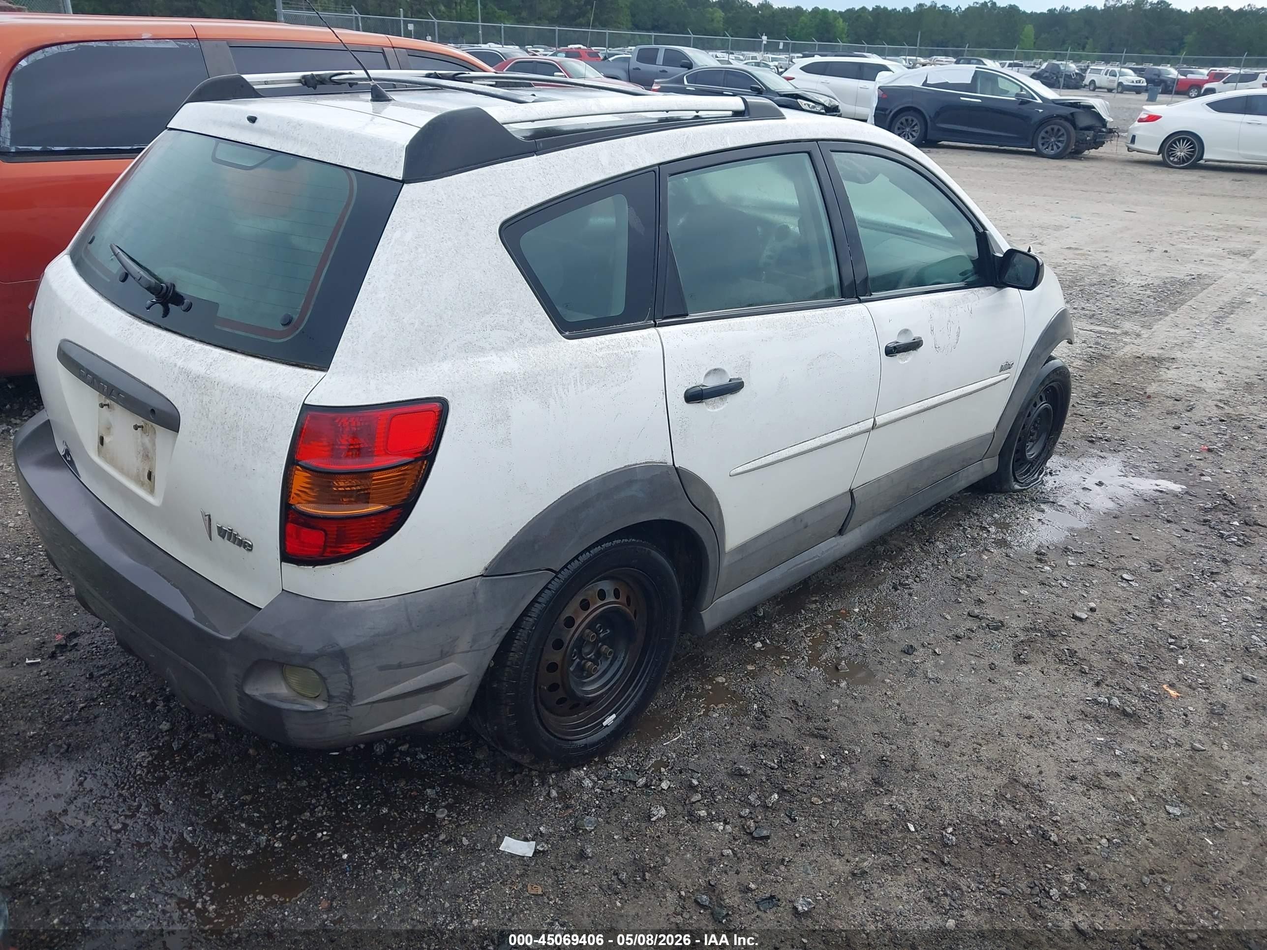 2004 Pontiac Vibe   White vin: 5Y2SL62844Z441220