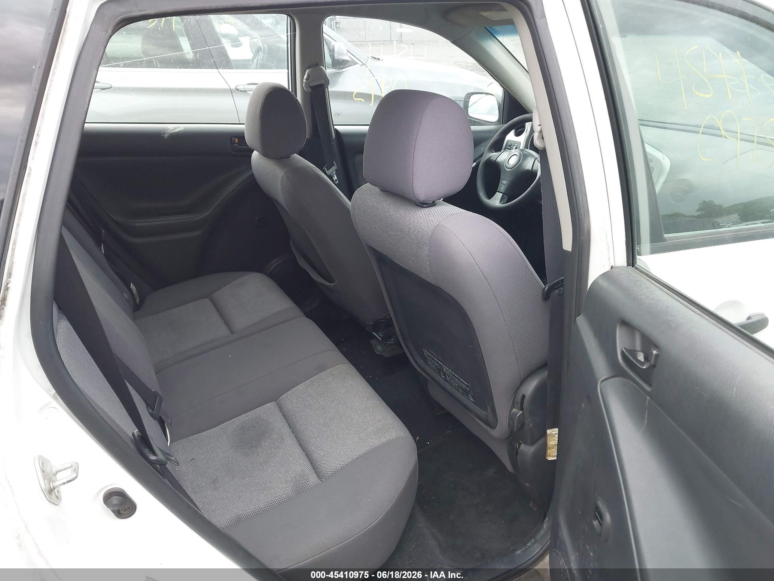 2003 Pontiac Vibe   White vin: 5Y2SL62853Z467887