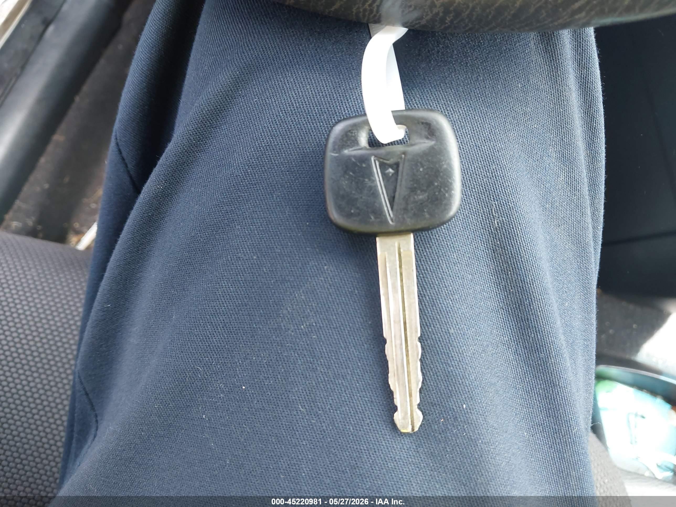 2004 Pontiac Vibe   Silver vin: 5Y2SL62854Z411210
