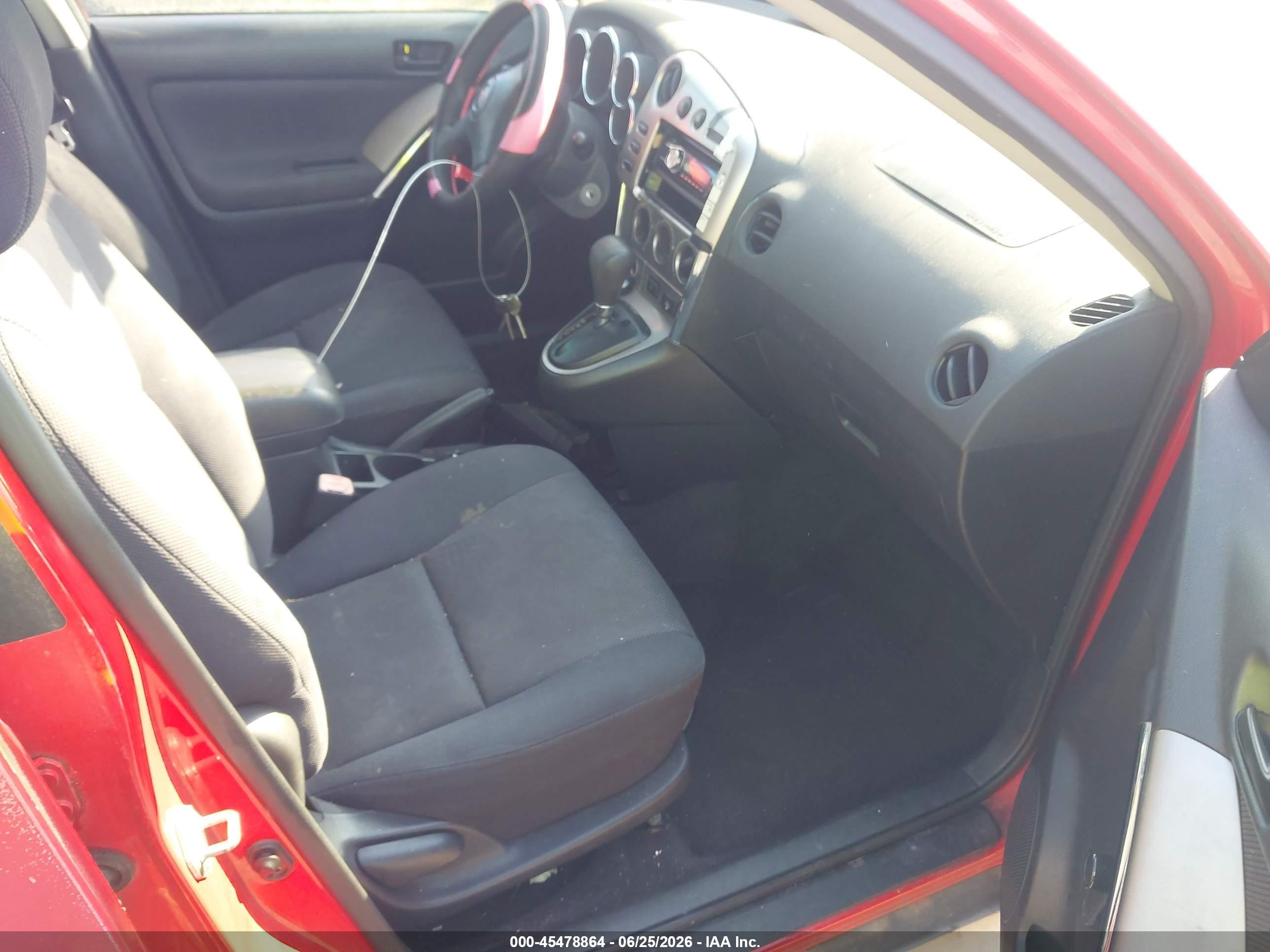 2004 Pontiac Vibe   Red vin: 5Y2SL62854Z462965