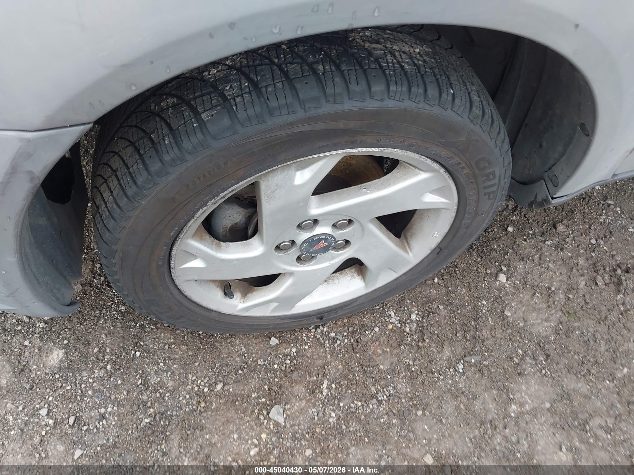 2003 Pontiac Vibe   Red vin: 5Y2SL62863Z423607