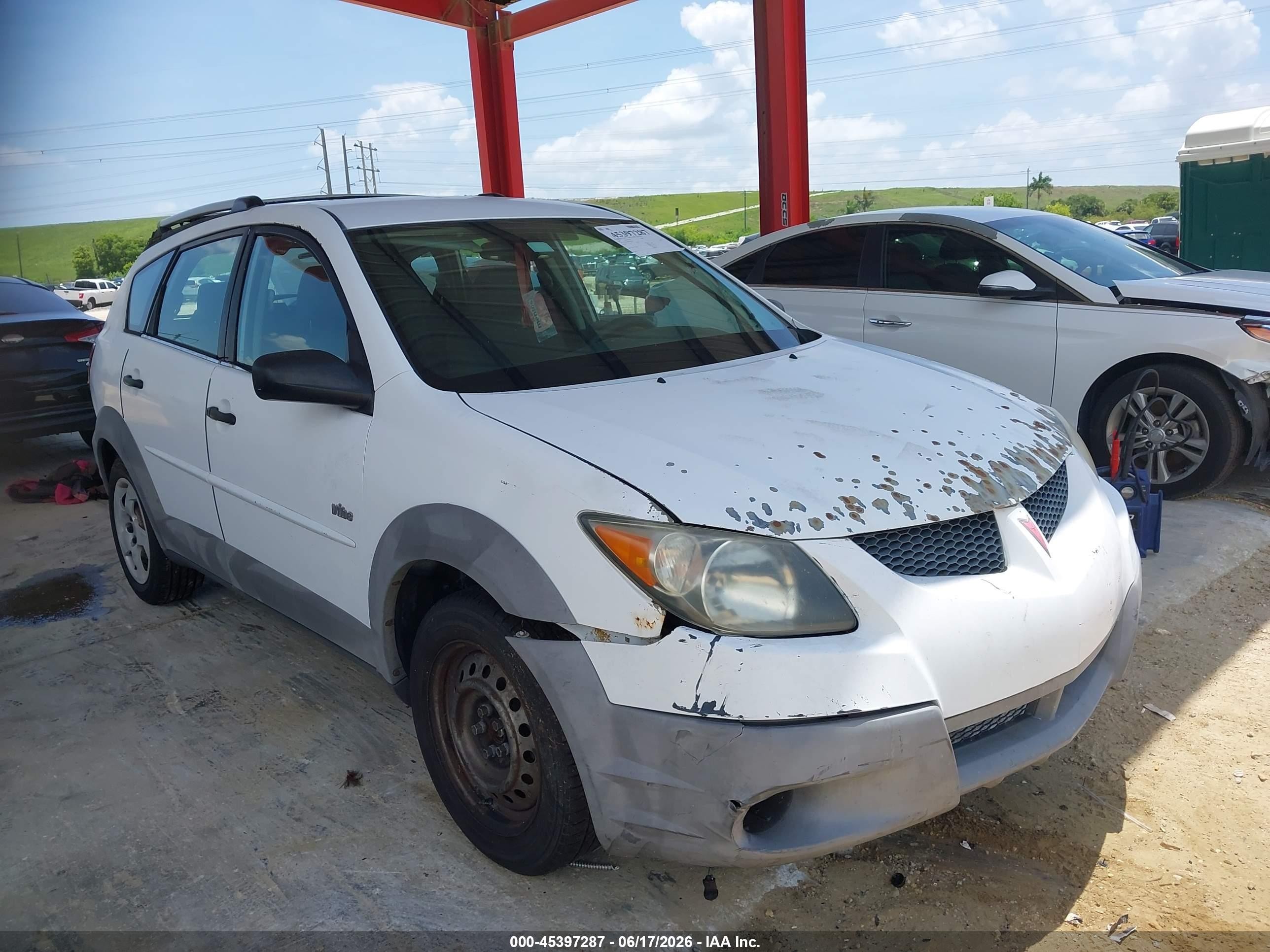 2003 Pontiac Vibe   White vin: 5Y2SL62883Z467589