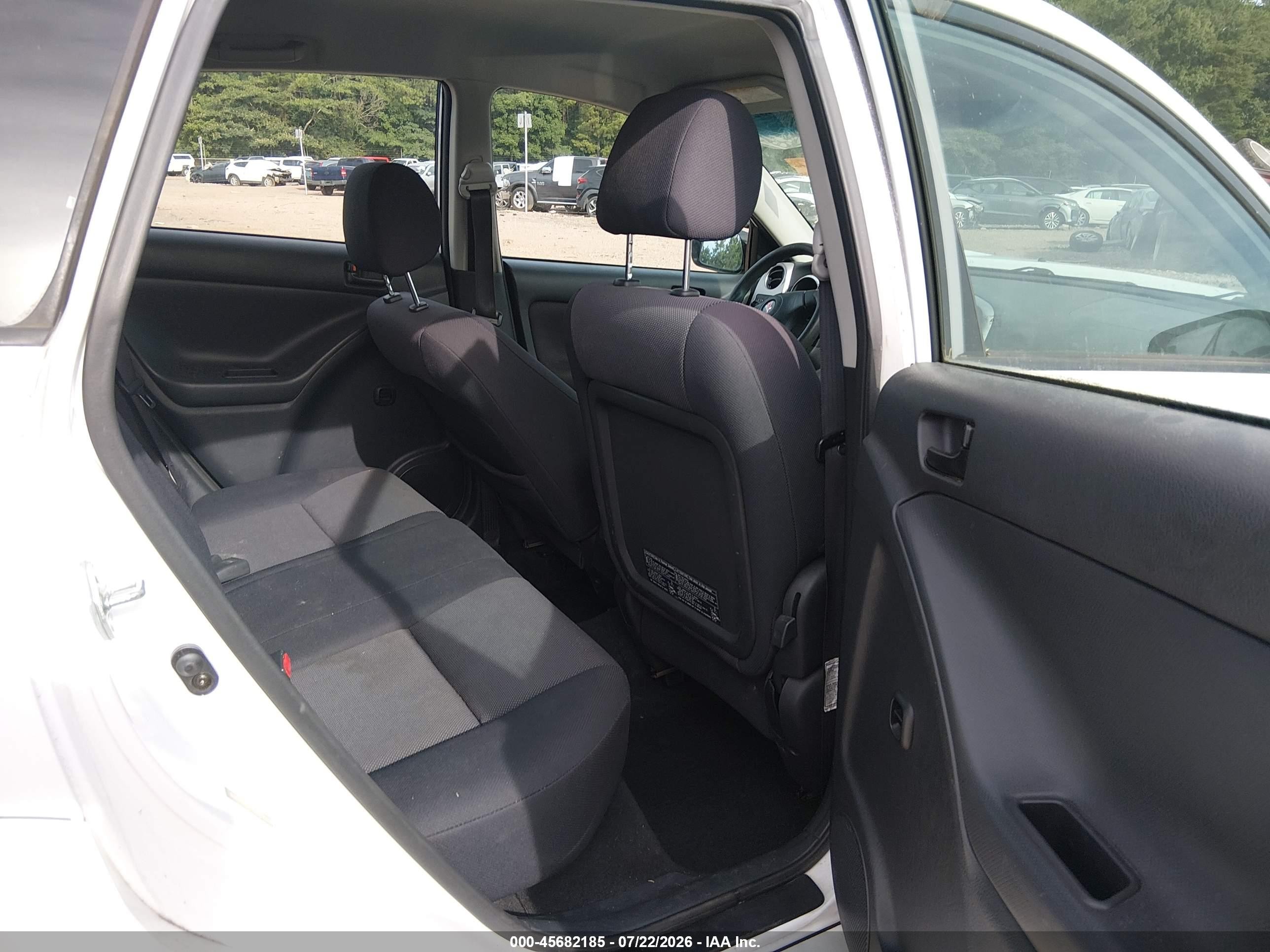 2003 Pontiac Vibe   White vin: 5Y2SL62893Z449750