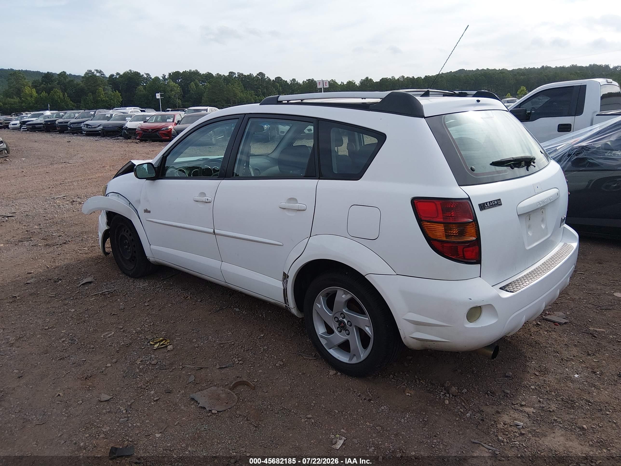 2003 Pontiac Vibe   White vin: 5Y2SL62893Z449750