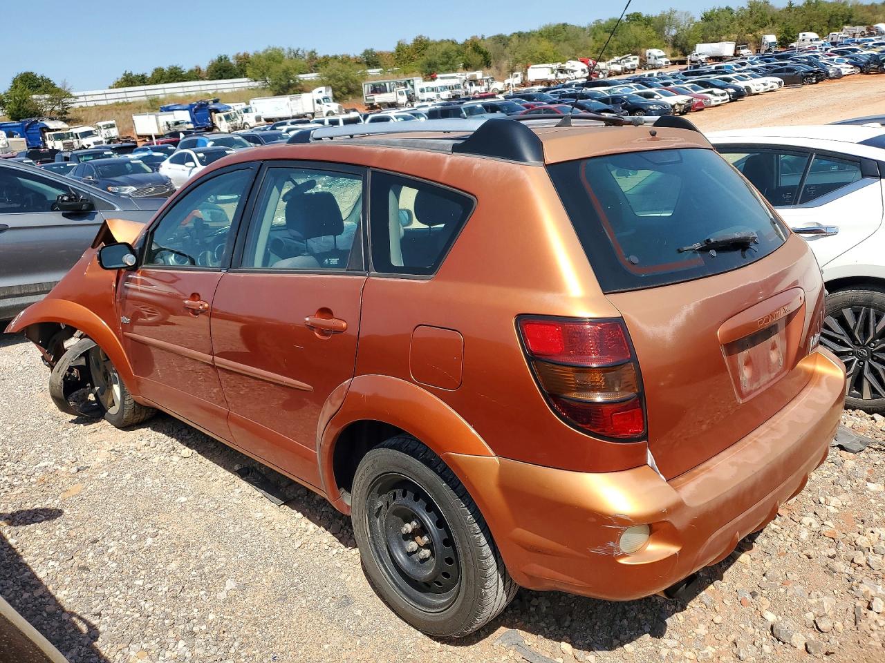 2004 Pontiac Vibe Orange vin: 5Y2SL62894Z418631