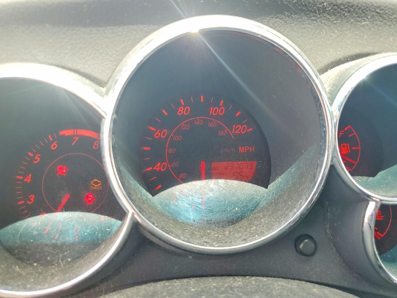 2003 Pontiac Vibe Two Tone vin: 5Y2SL628X3Z455167