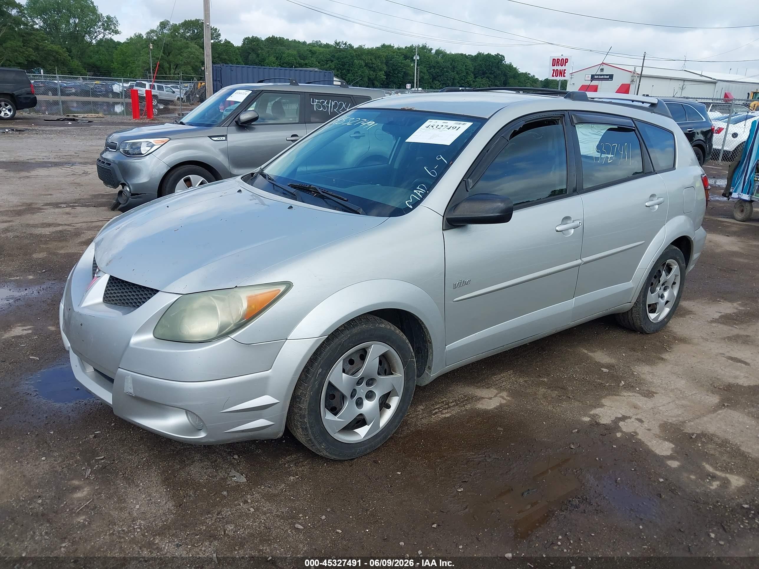 2004 Pontiac Vibe   Silver vin: 5Y2SL628X4Z423627