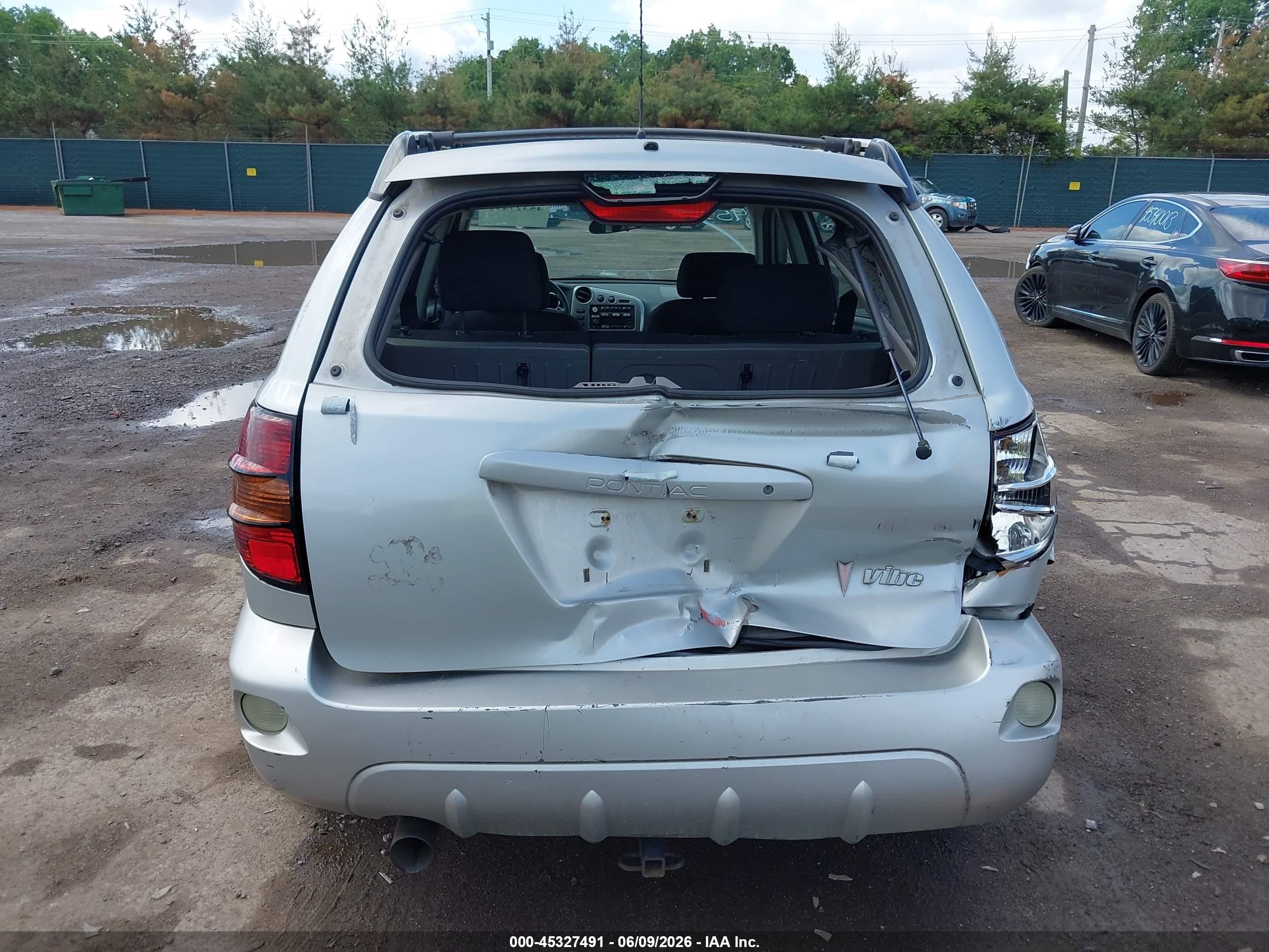2004 Pontiac Vibe   Silver vin: 5Y2SL628X4Z423627