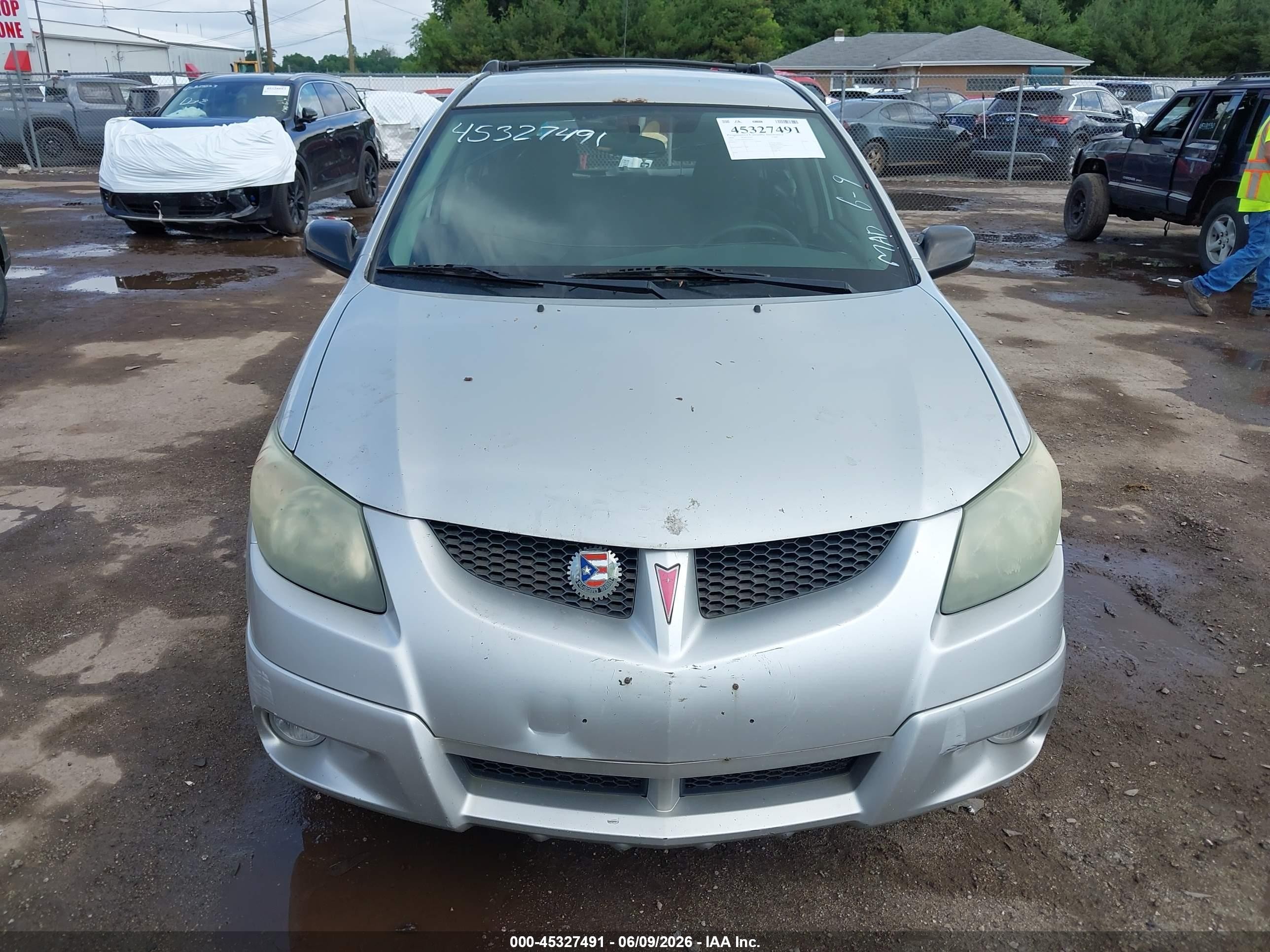2004 Pontiac Vibe   Silver vin: 5Y2SL628X4Z423627