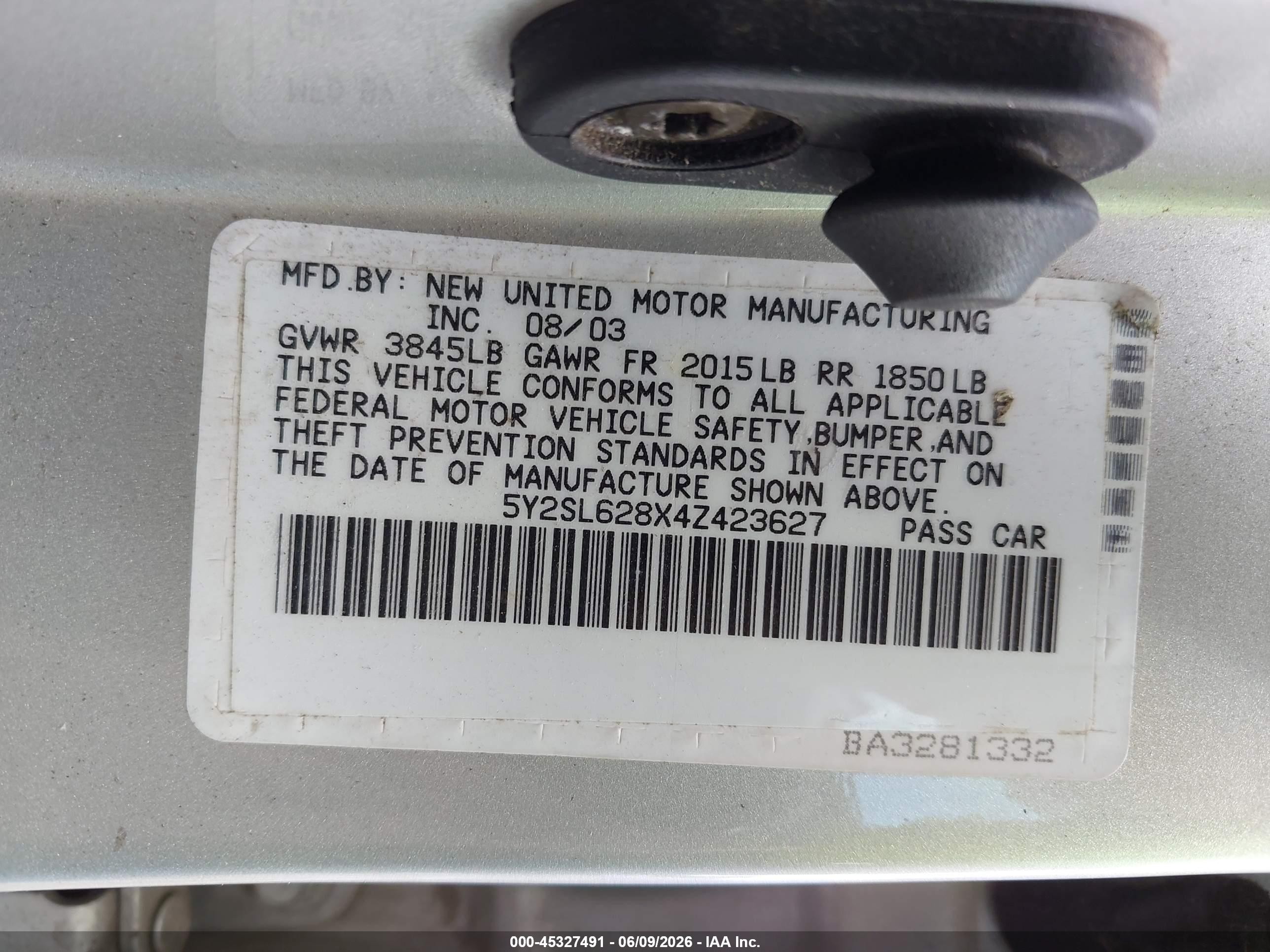 2004 Pontiac Vibe   Silver vin: 5Y2SL628X4Z423627