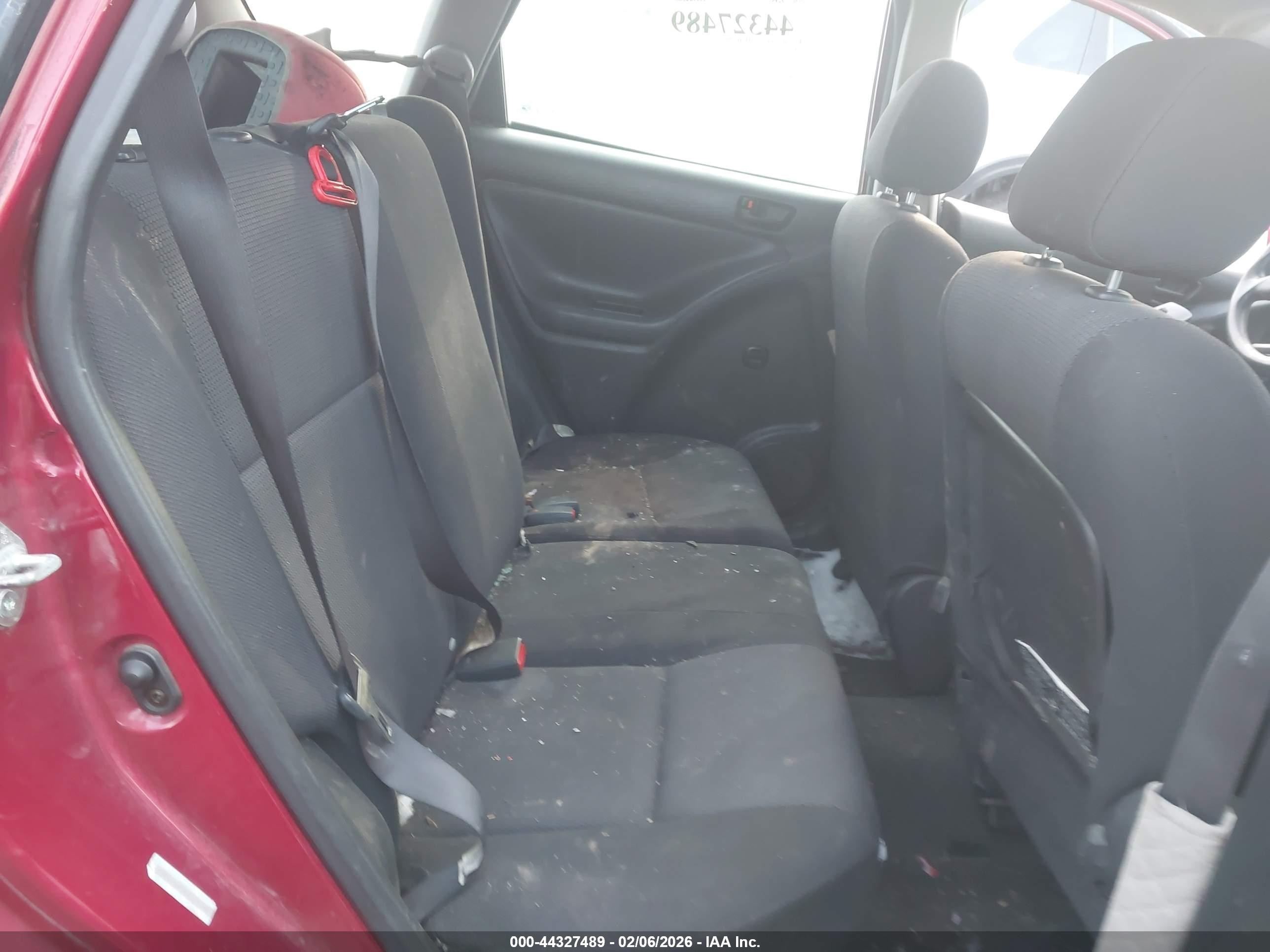 2005 Pontiac Vibe   Red vin: 5Y2SL63805Z414189