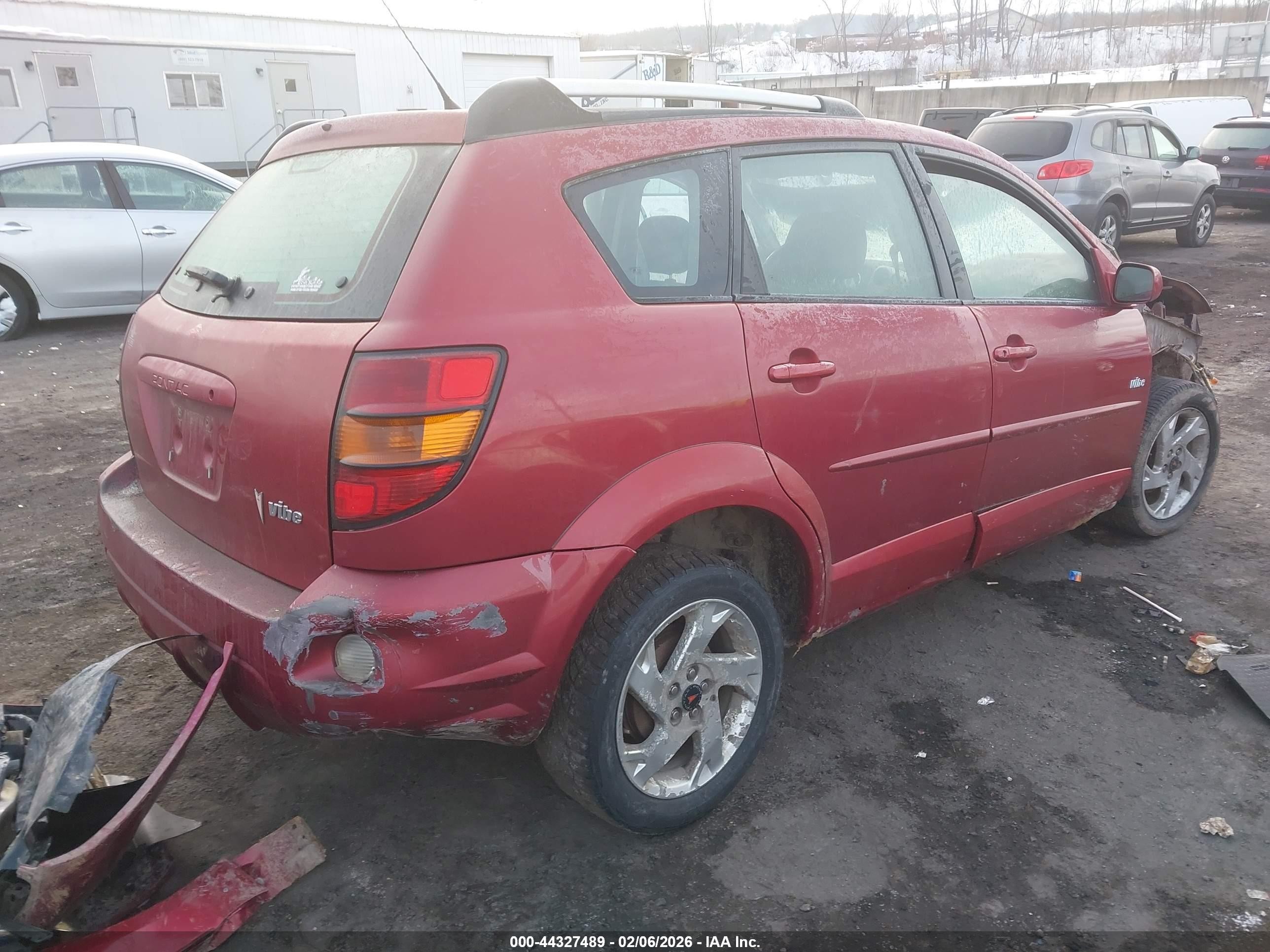 2005 Pontiac Vibe   Red vin: 5Y2SL63805Z414189