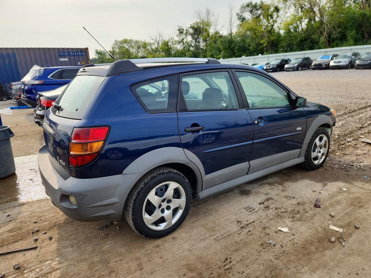 2005 Pontiac Vibe Blue vin: 5Y2SL63805Z457737