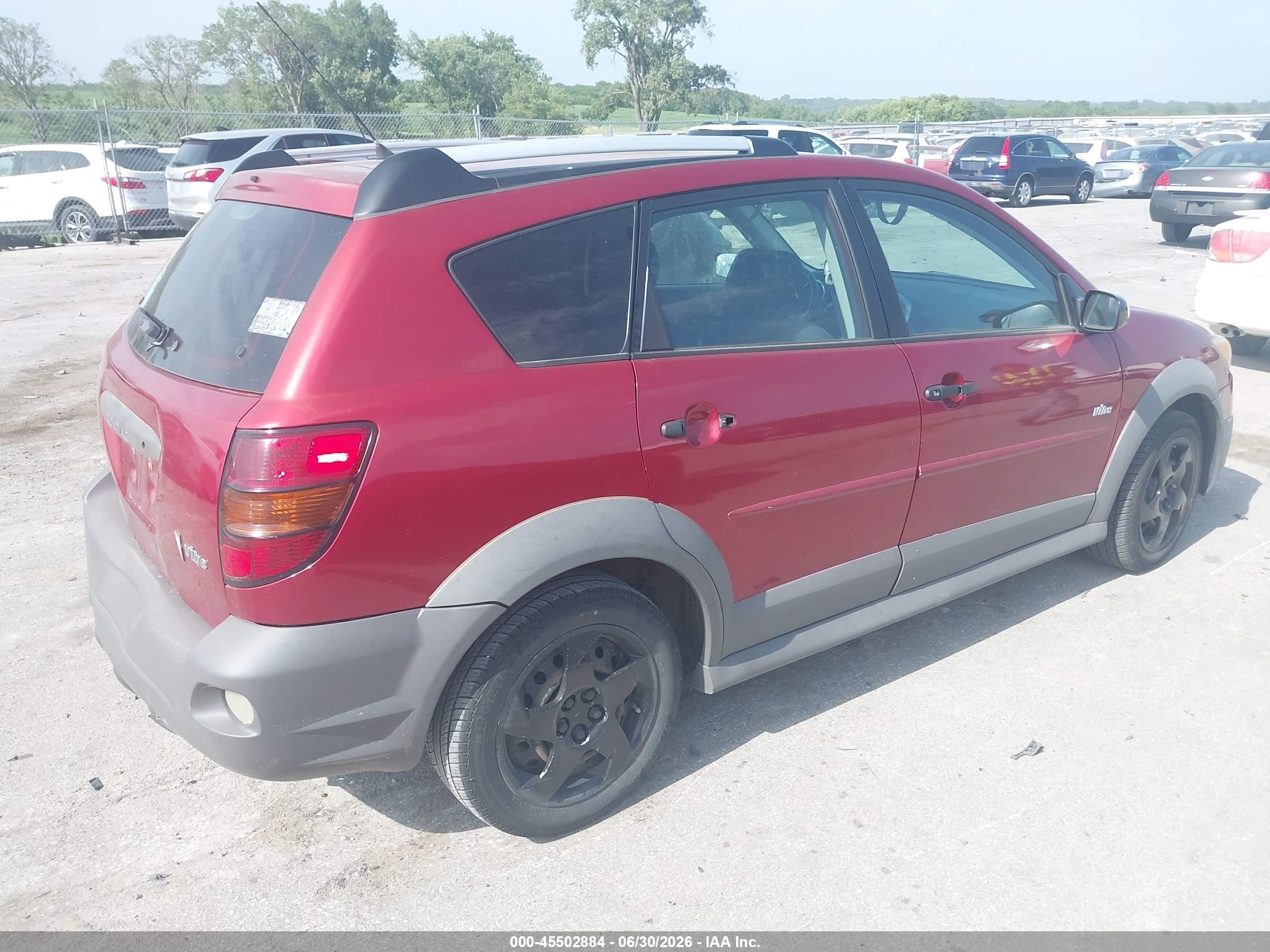 2005 Pontiac Vibe   Red vin: 5Y2SL63805Z463263