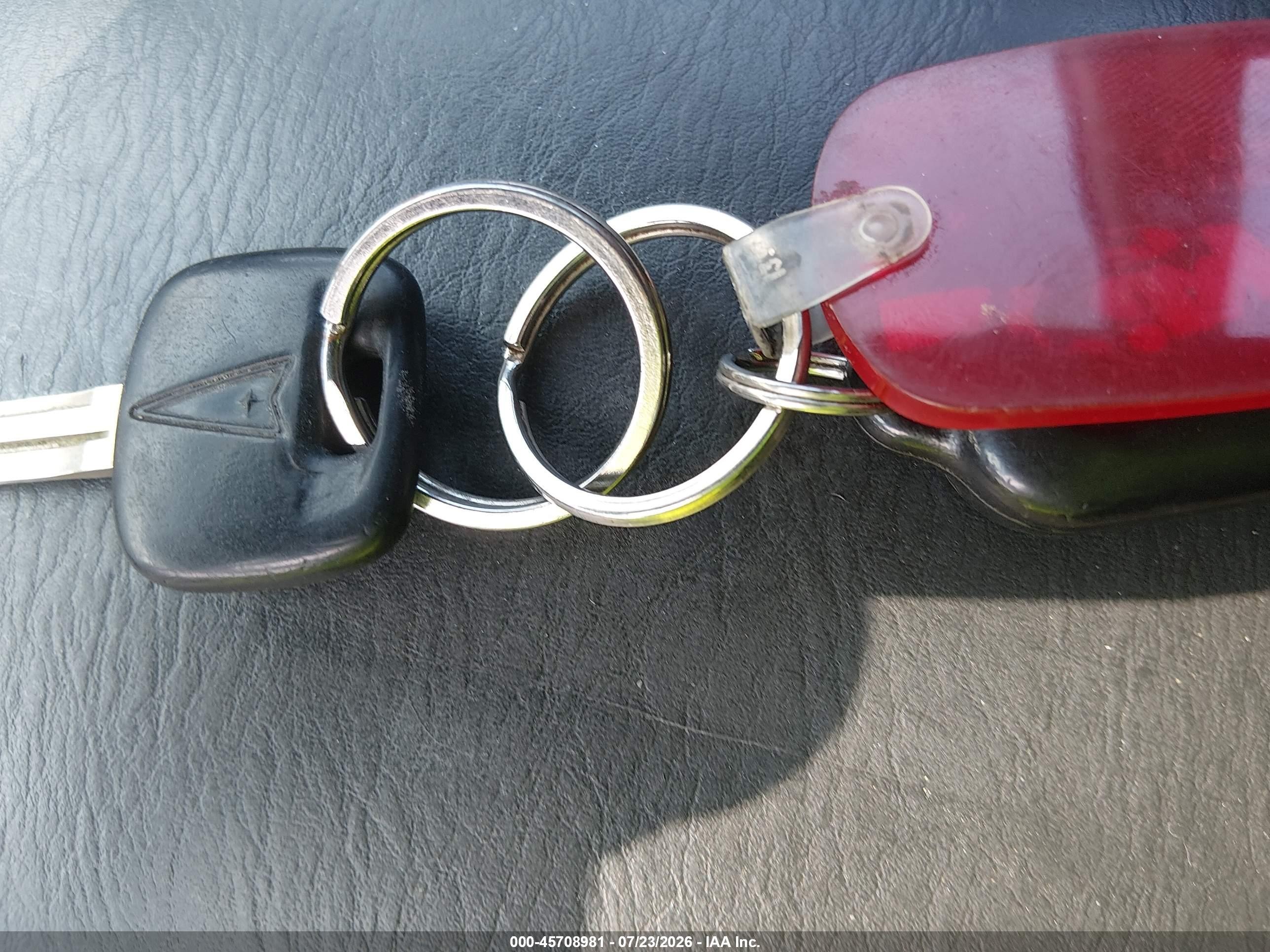 2005 Pontiac Vibe   Orange vin: 5Y2SL63815Z407560