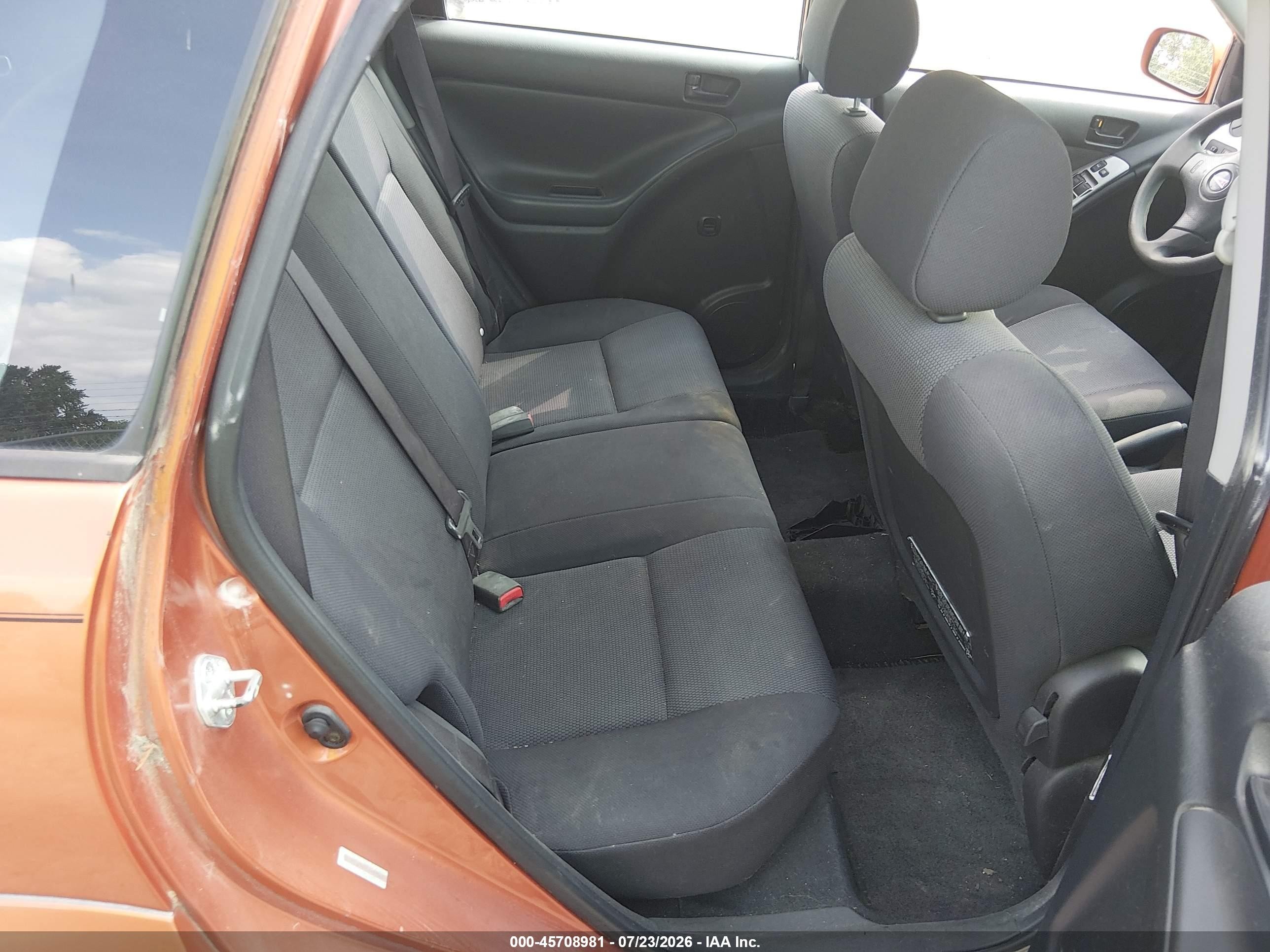 2005 Pontiac Vibe   Orange vin: 5Y2SL63815Z407560