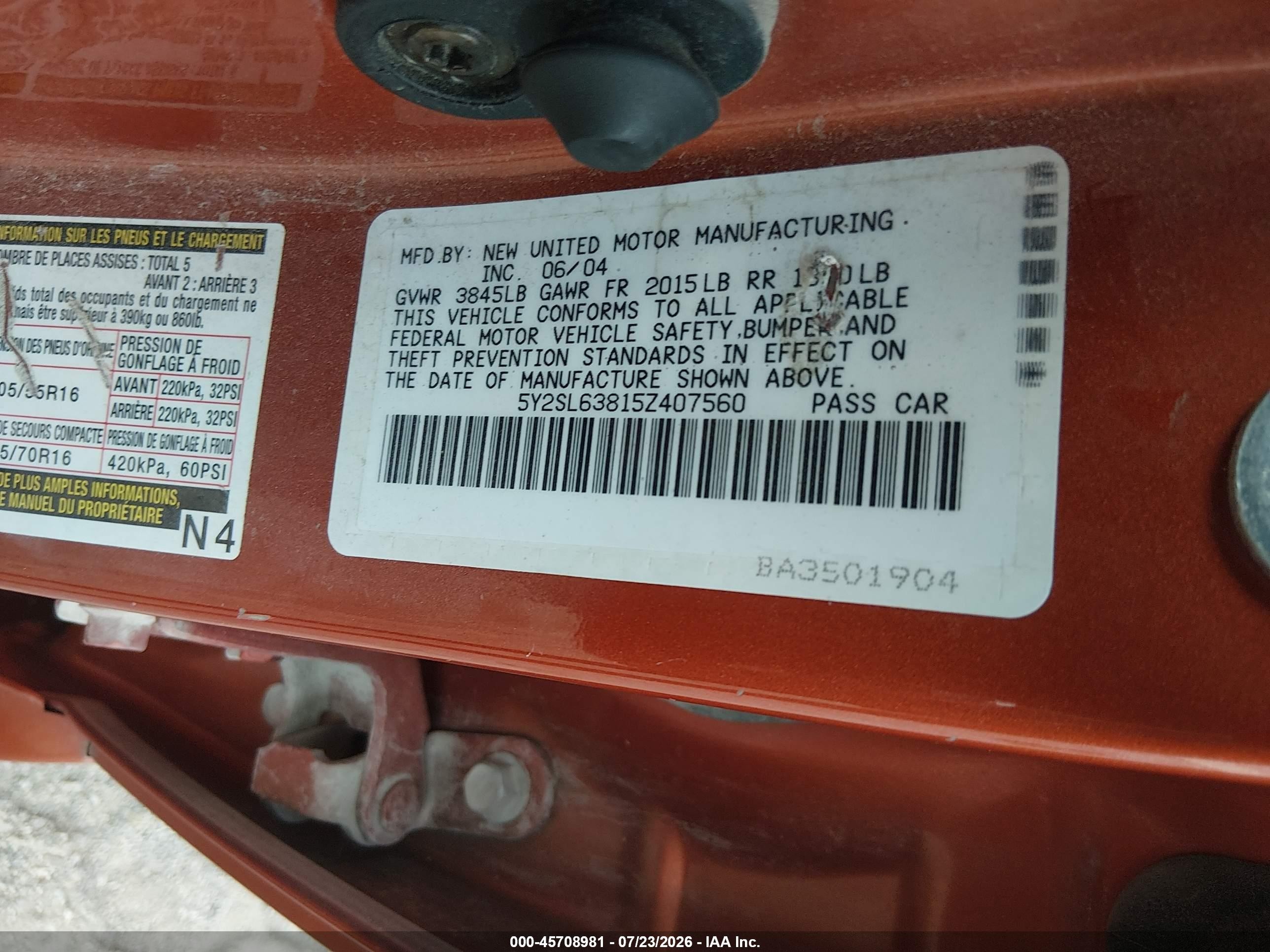 2005 Pontiac Vibe   Orange vin: 5Y2SL63815Z407560