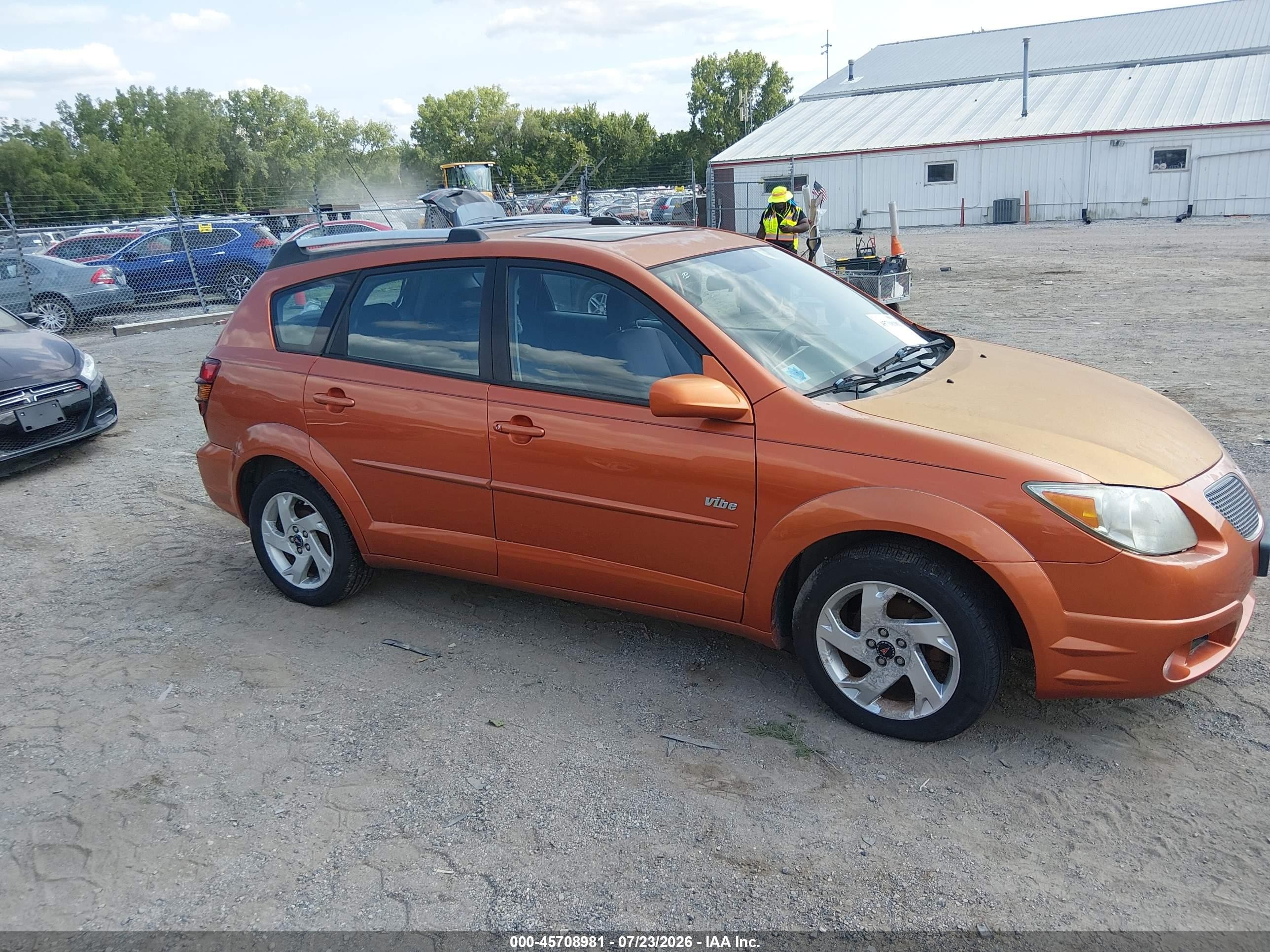 2005 Pontiac Vibe   Orange vin: 5Y2SL63815Z407560