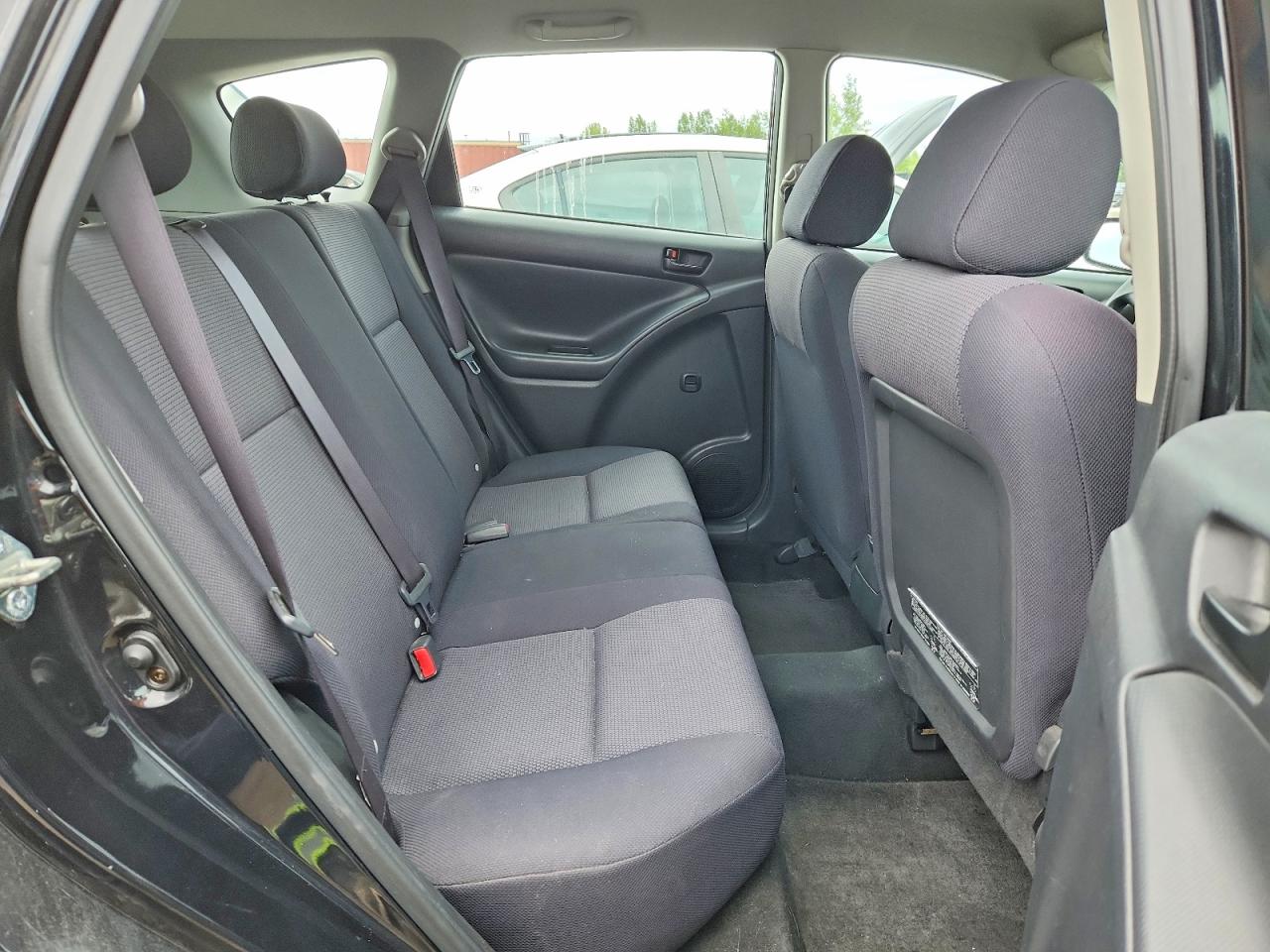 2005 Pontiac Vibe Black vin: 5Y2SL63815Z412323