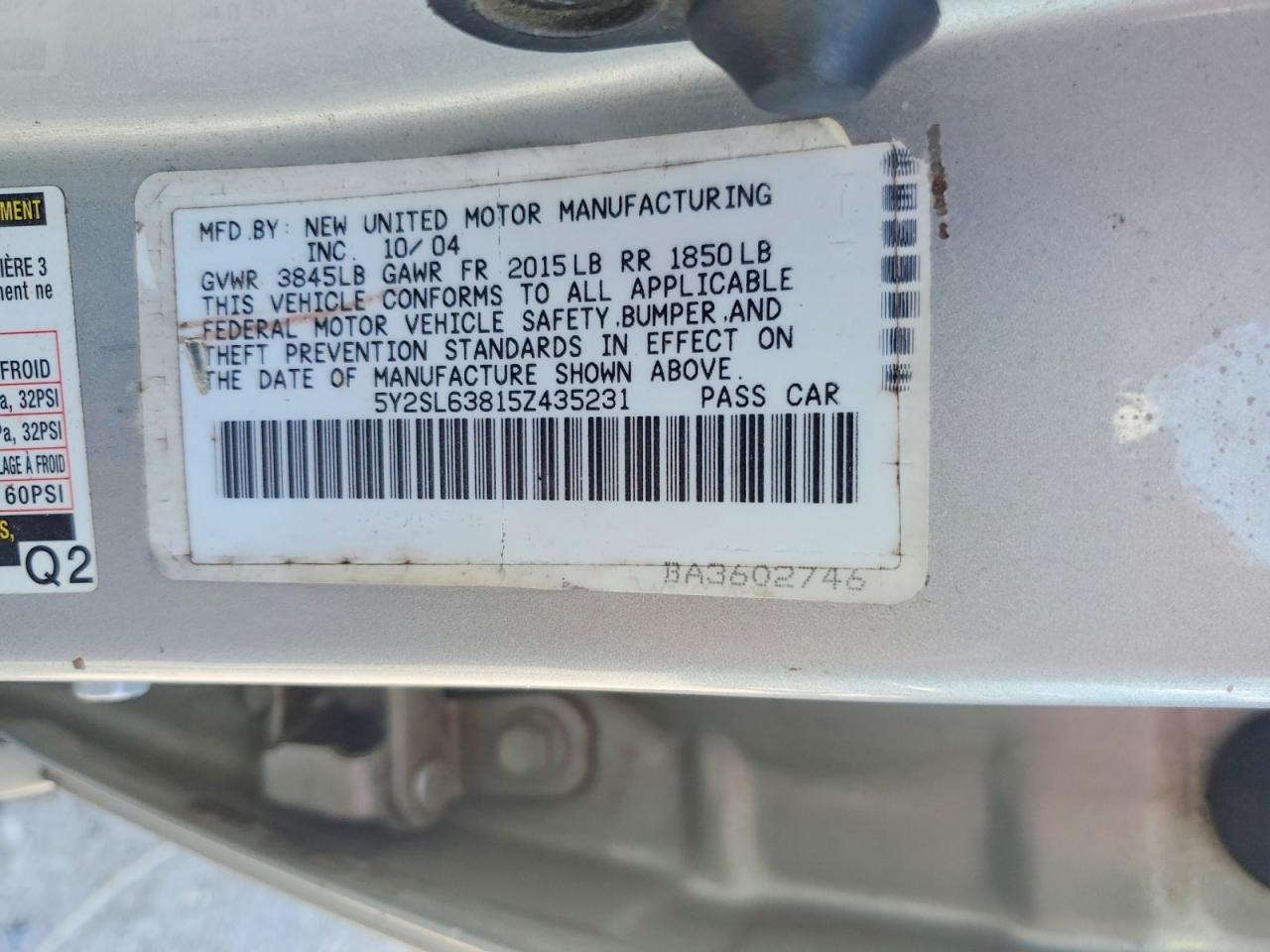 2005 Pontiac Vibe Silver vin: 5Y2SL63815Z435231