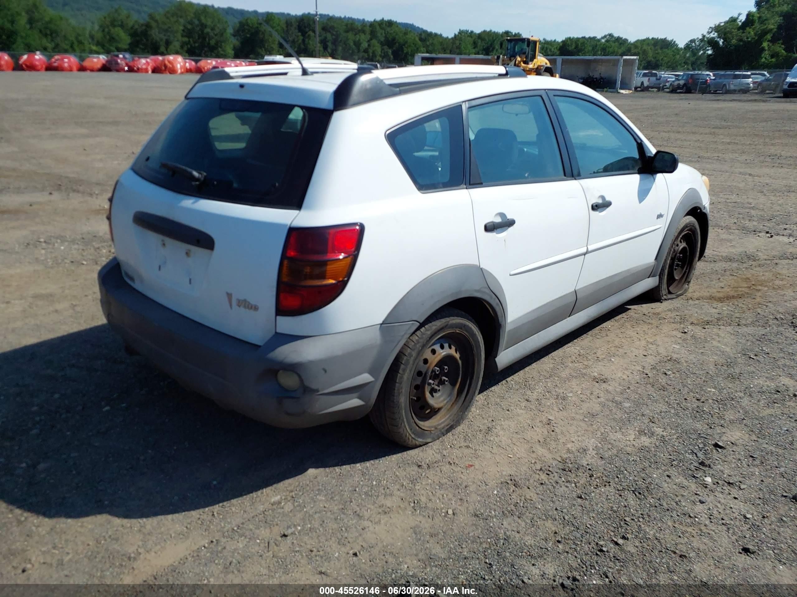 2005 Pontiac Vibe   White vin: 5Y2SL63815Z449713