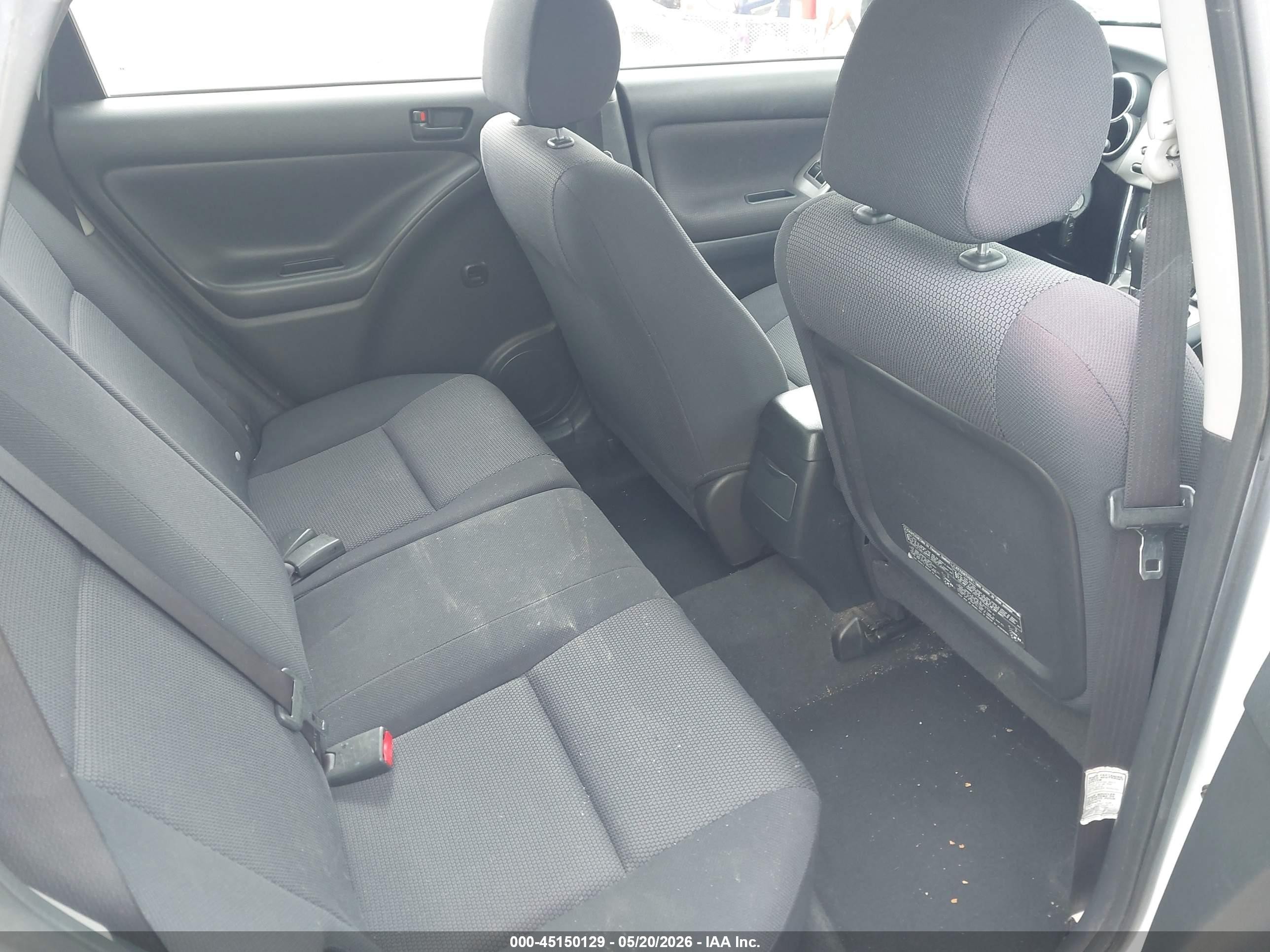 2005 Pontiac Vibe   White vin: 5Y2SL63815Z454717