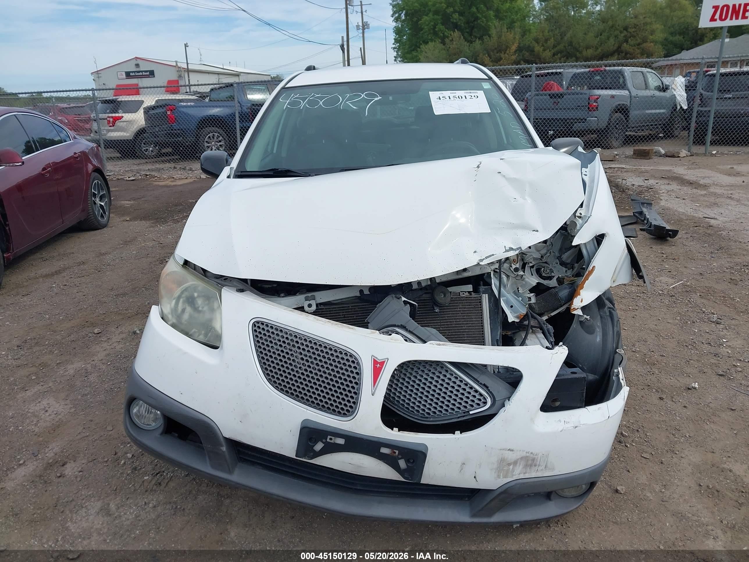 2005 Pontiac Vibe   White vin: 5Y2SL63815Z454717
