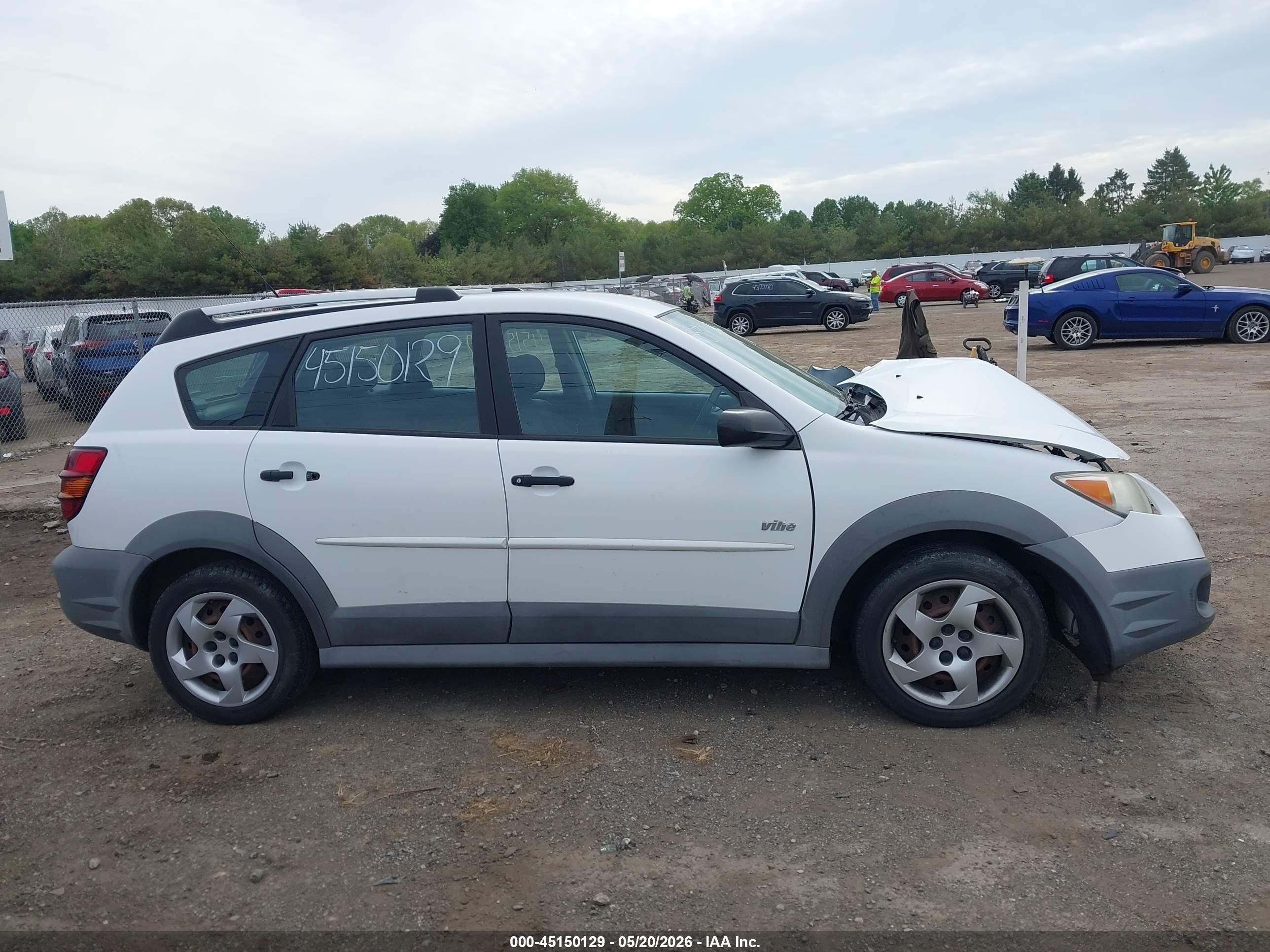 2005 Pontiac Vibe   White vin: 5Y2SL63815Z454717