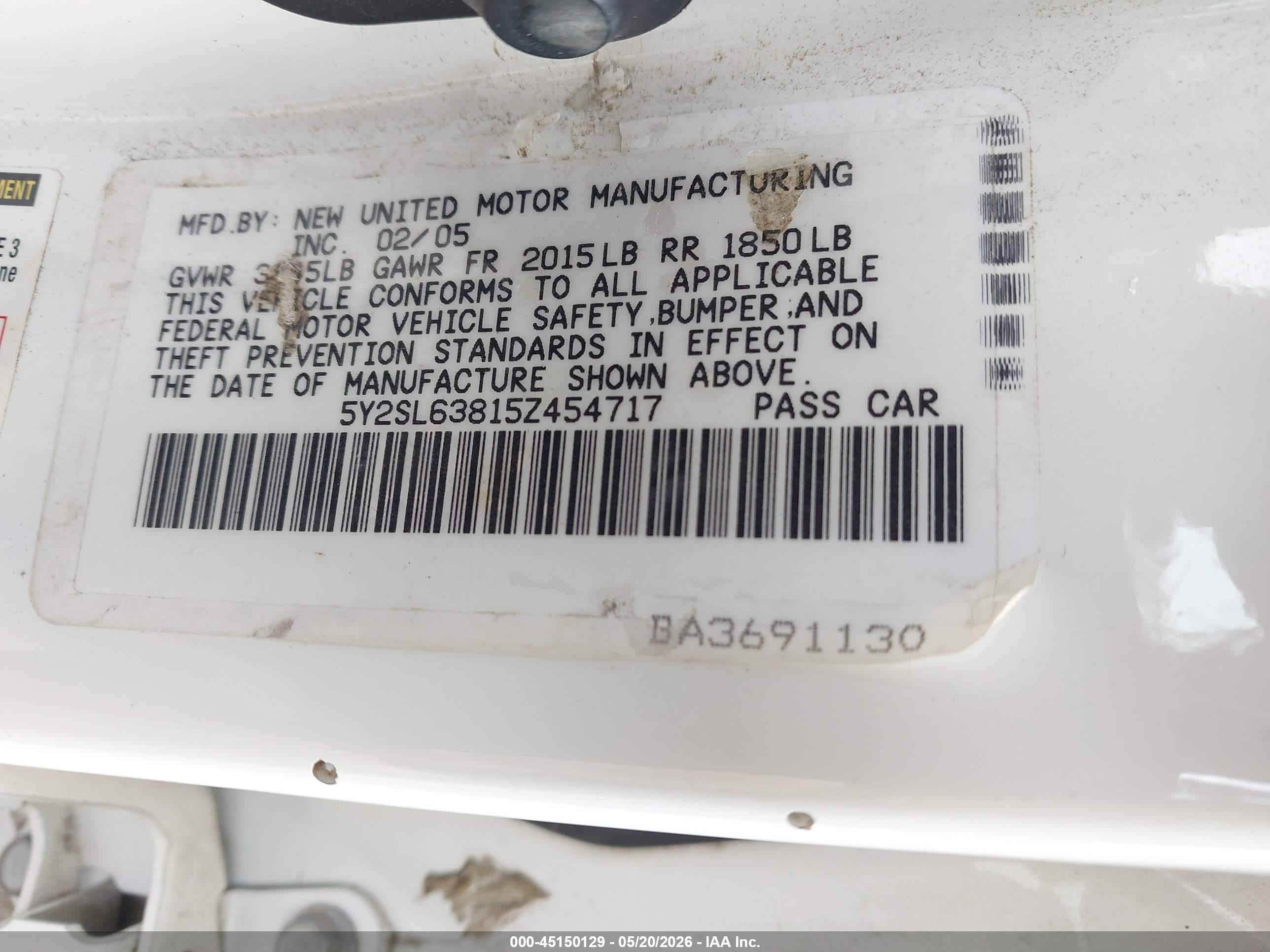 2005 Pontiac Vibe   White vin: 5Y2SL63815Z454717