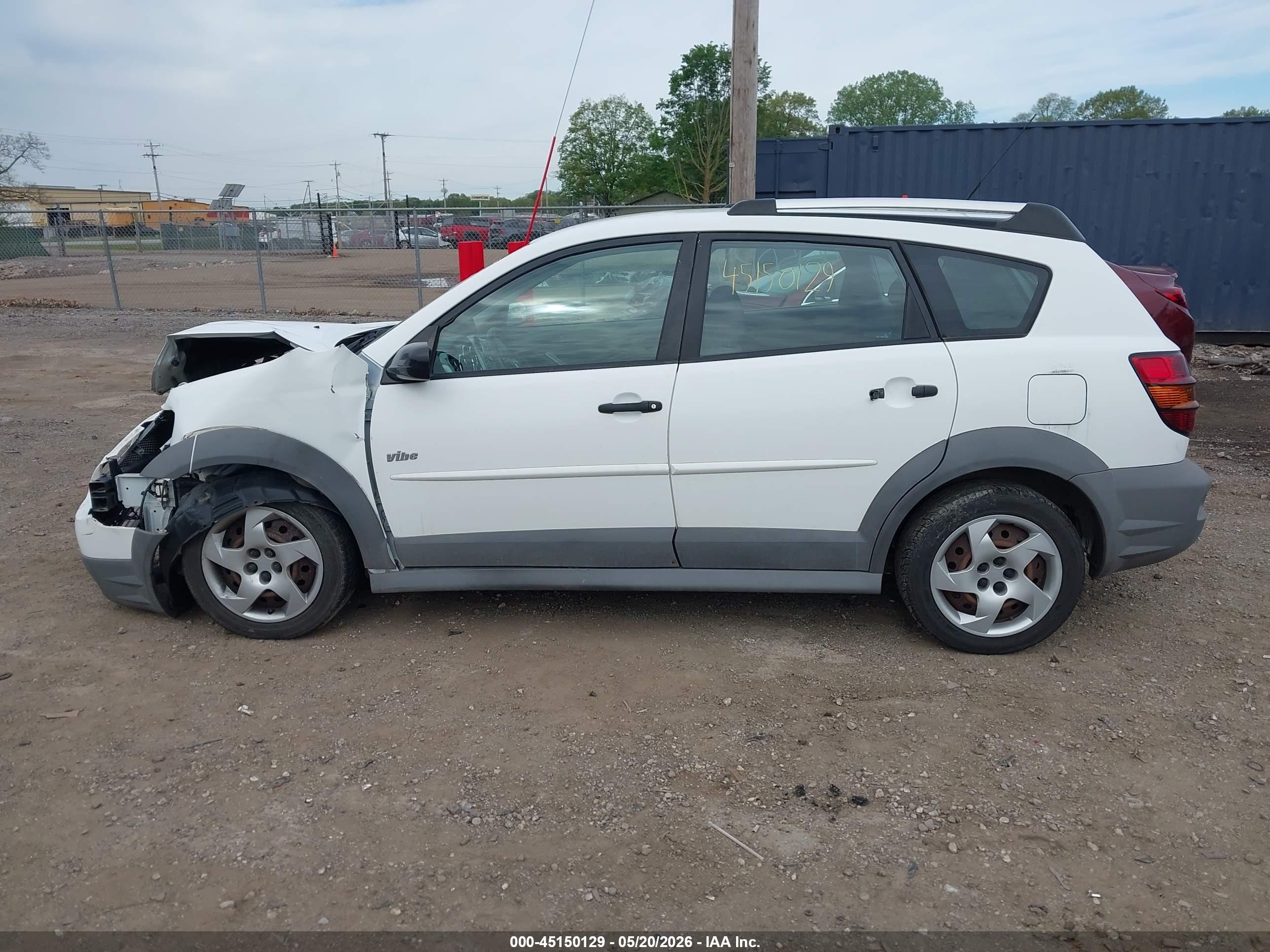 2005 Pontiac Vibe   White vin: 5Y2SL63815Z454717