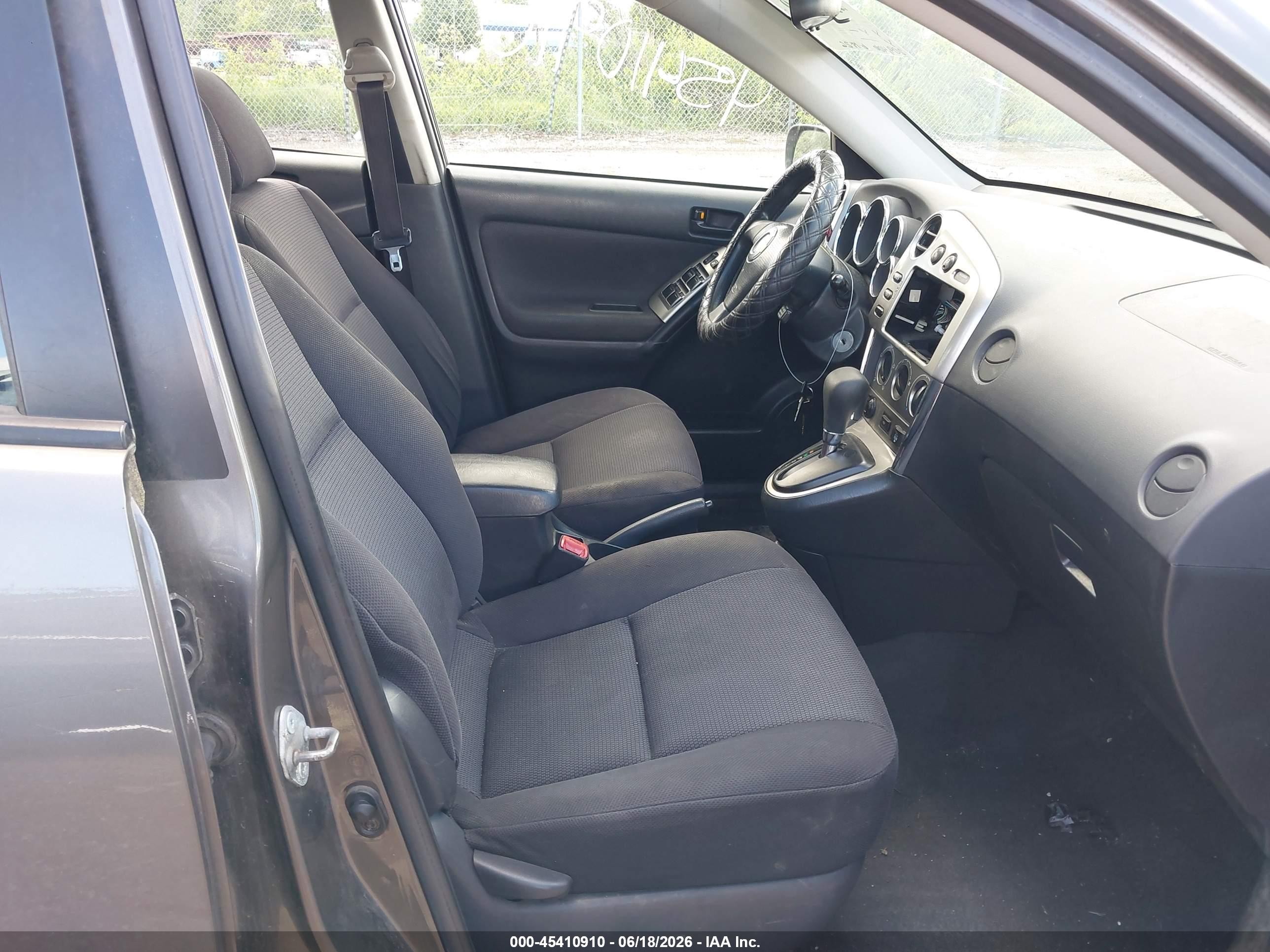 2005 Pontiac Vibe   Gray vin: 5Y2SL63825Z404411