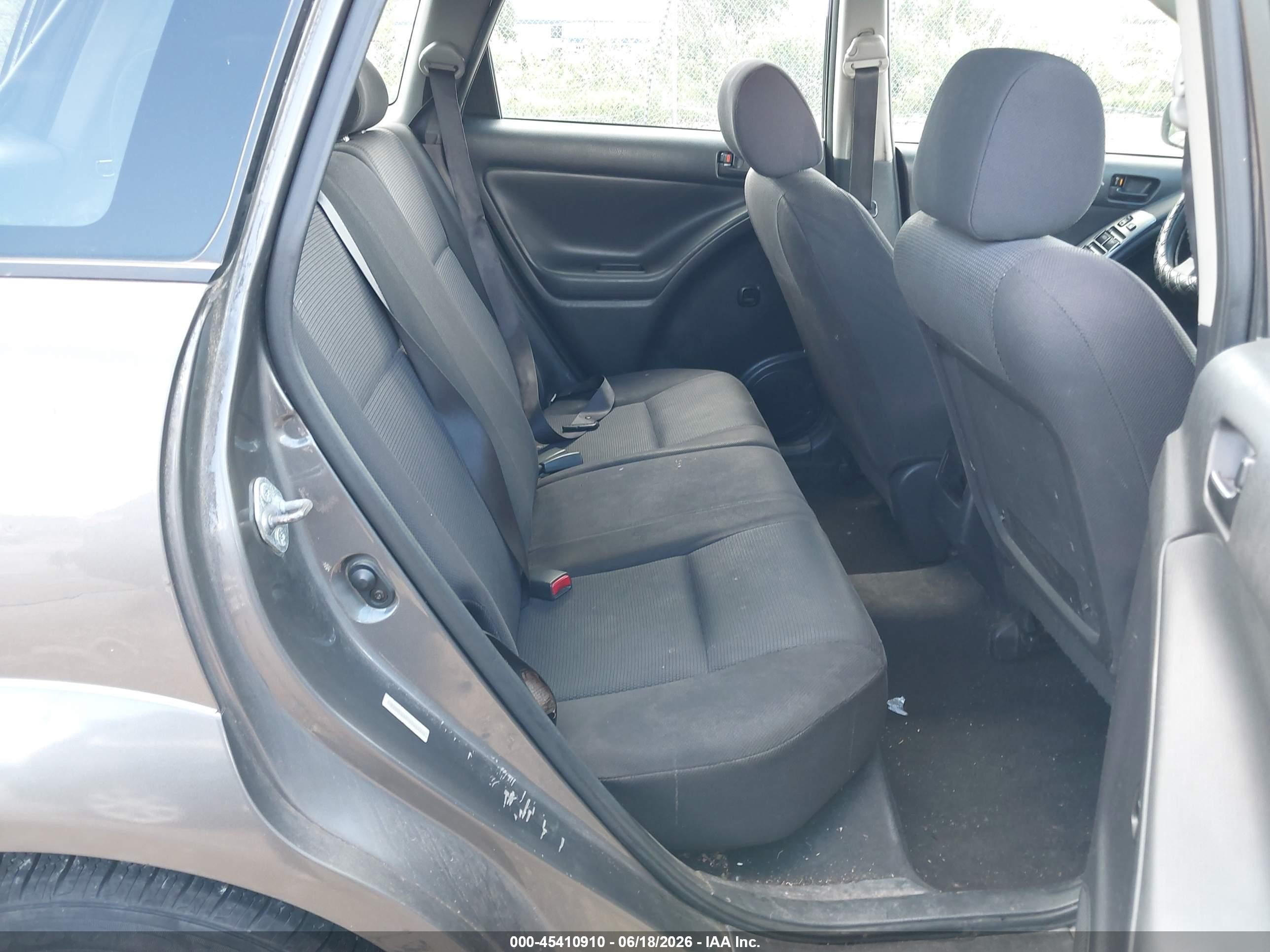 2005 Pontiac Vibe   Gray vin: 5Y2SL63825Z404411