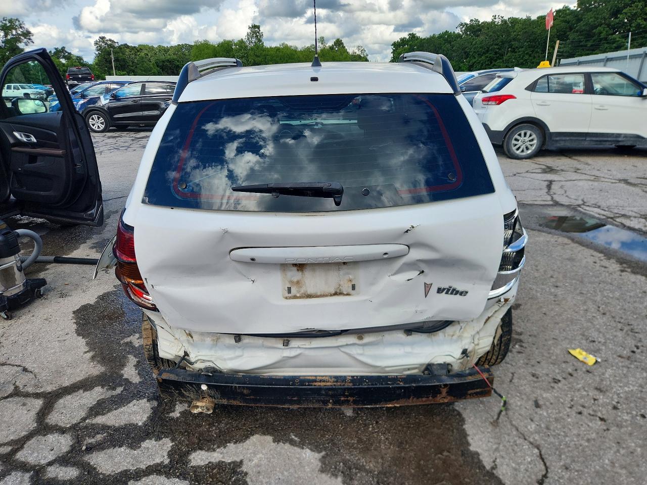 2005 Pontiac Vibe White vin: 5Y2SL63825Z412458