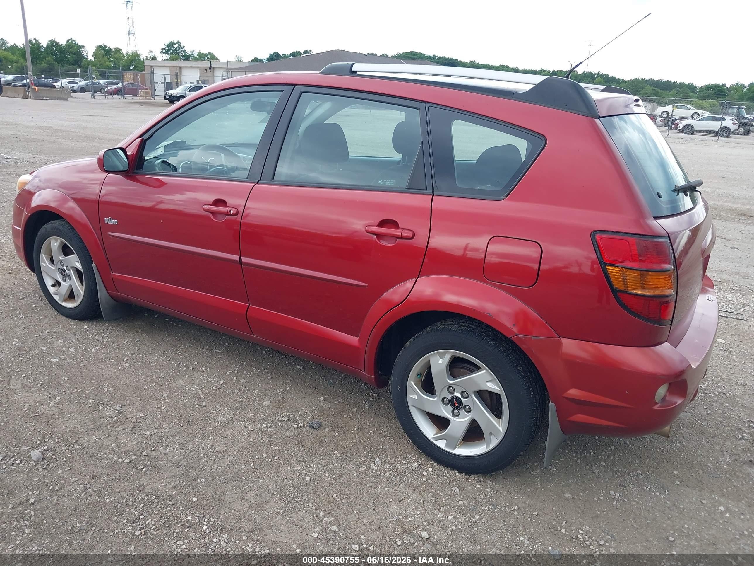 2005 Pontiac Vibe   Red vin: 5Y2SL63825Z473065