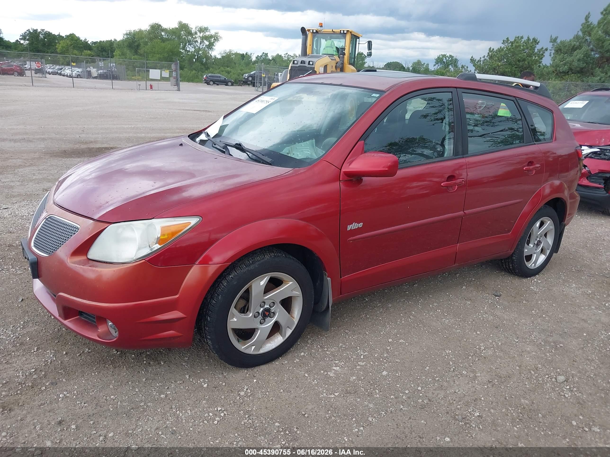 2005 Pontiac Vibe   Red vin: 5Y2SL63825Z473065