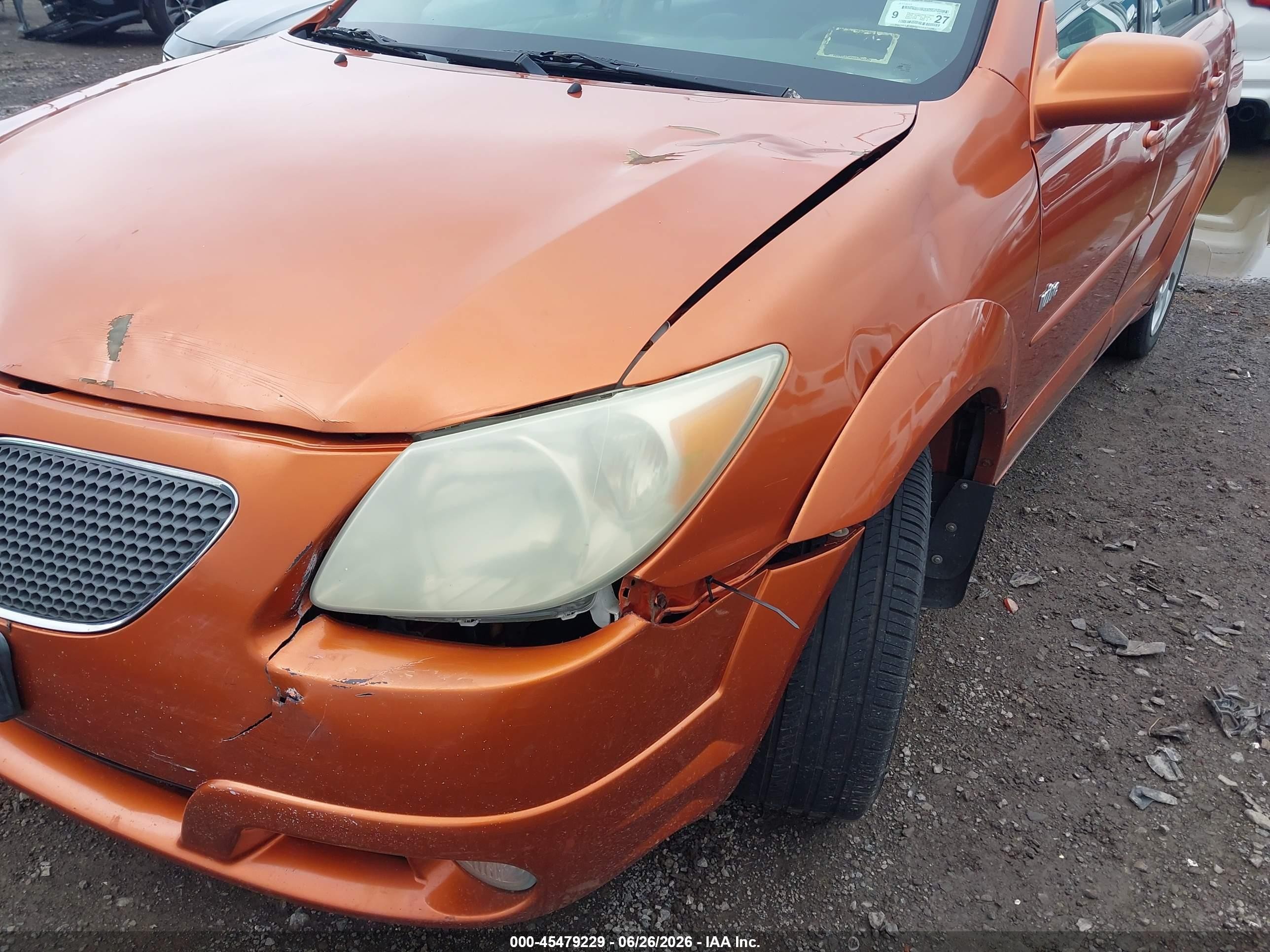 2005 Pontiac Vibe   Orange vin: 5Y2SL63825Z477505